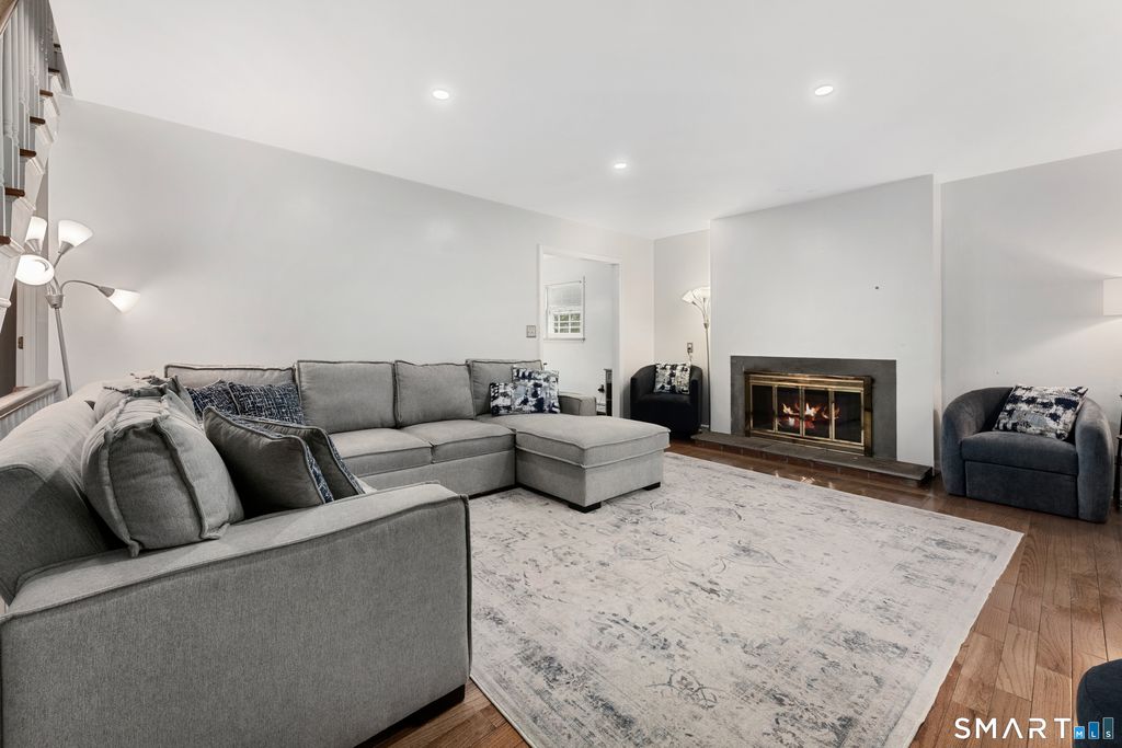 Photo of 10 Maple Drive, Greenwich, CT 06870 (MLS # 24163995)