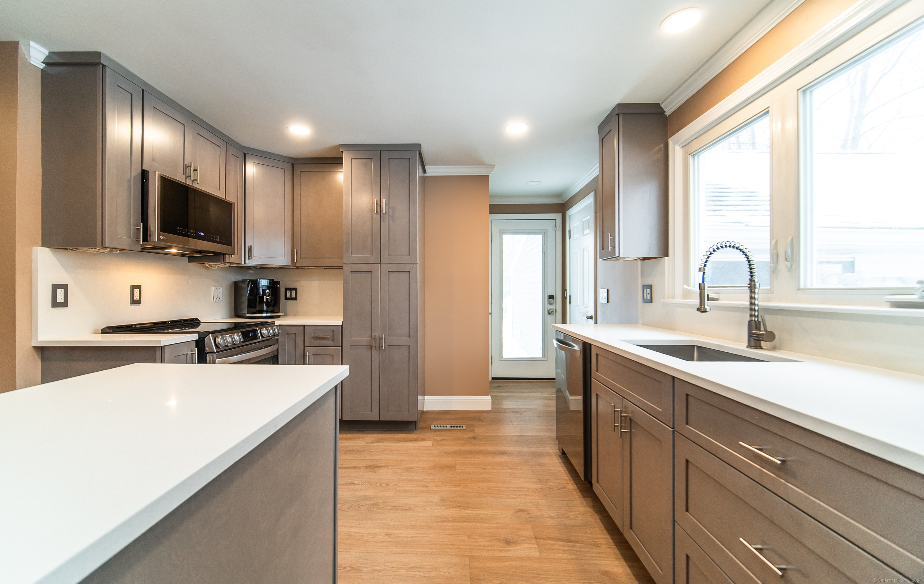 15 Franklin Street, Southington, Connecticut image 9