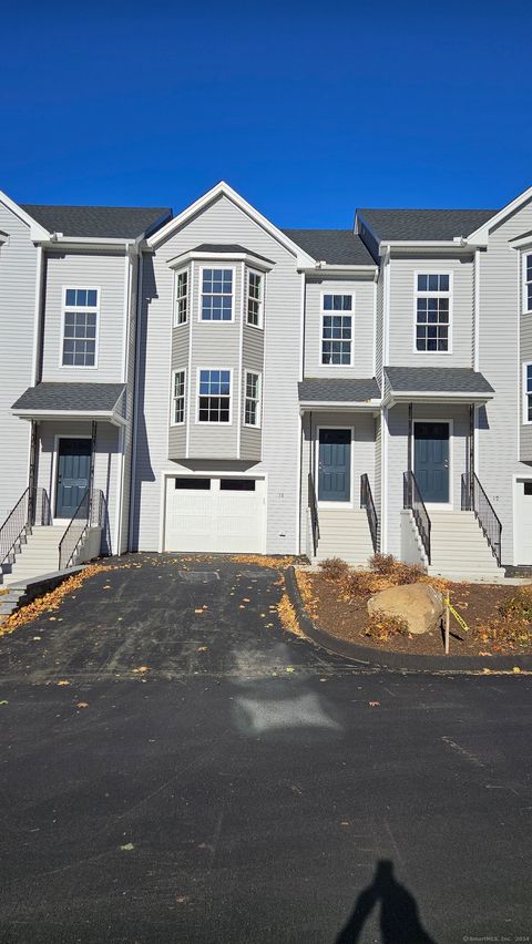 18 Summer Brook Way Seymour CT 06483