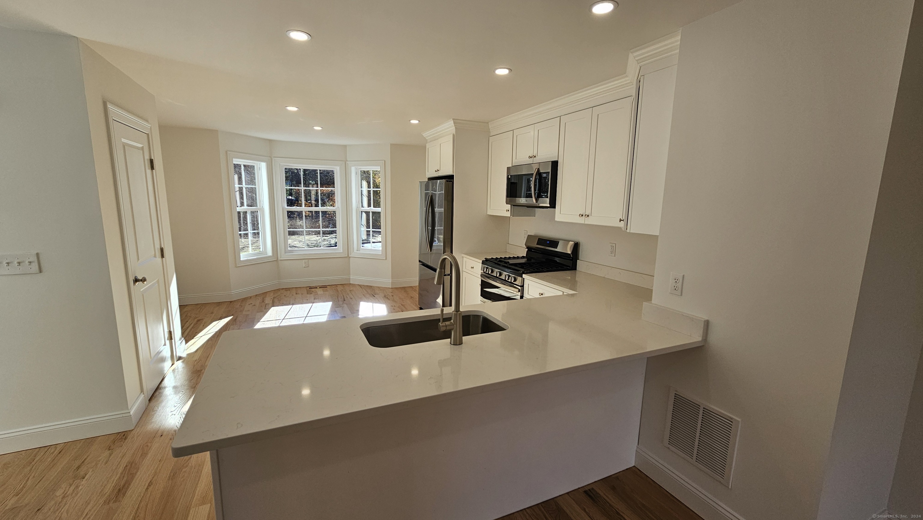 18 Summer Brook Way, Seymour, Connecticut image 5