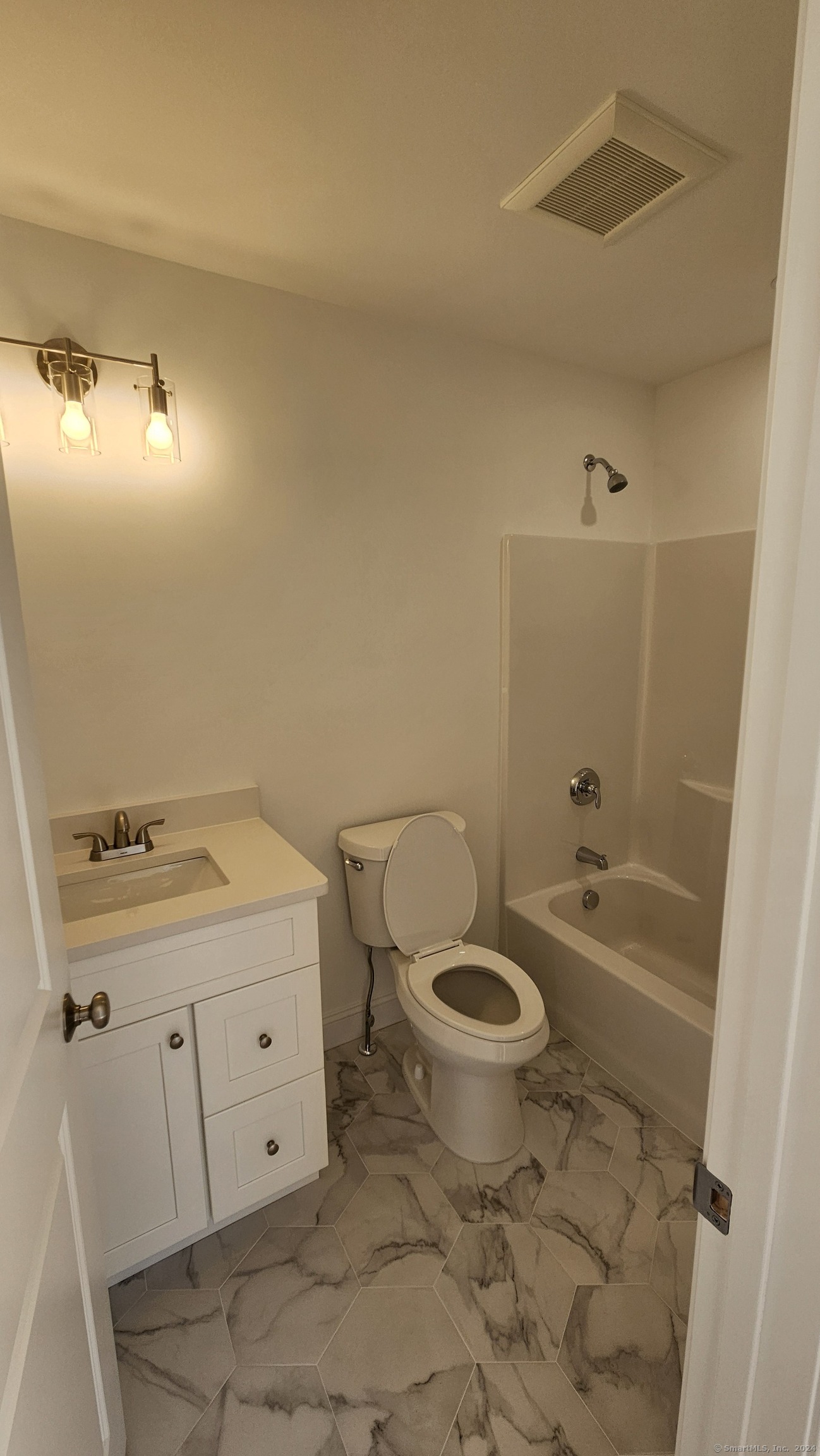 18 Summer Brook Way, Seymour, Connecticut image 10