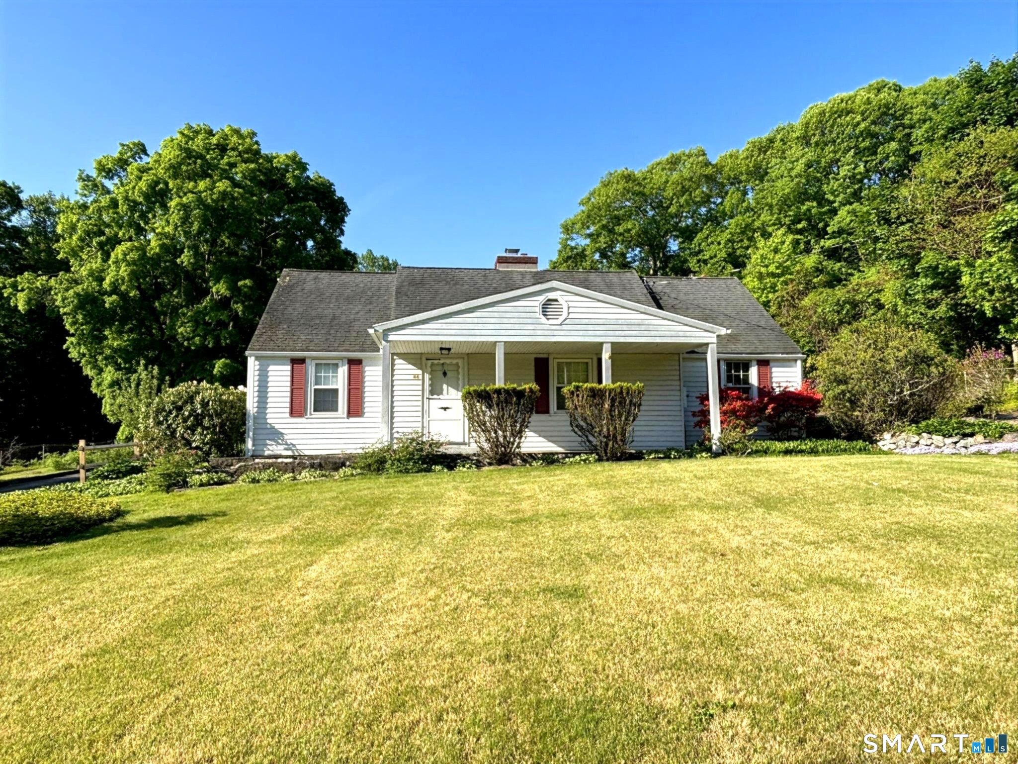 44 Summit Road
