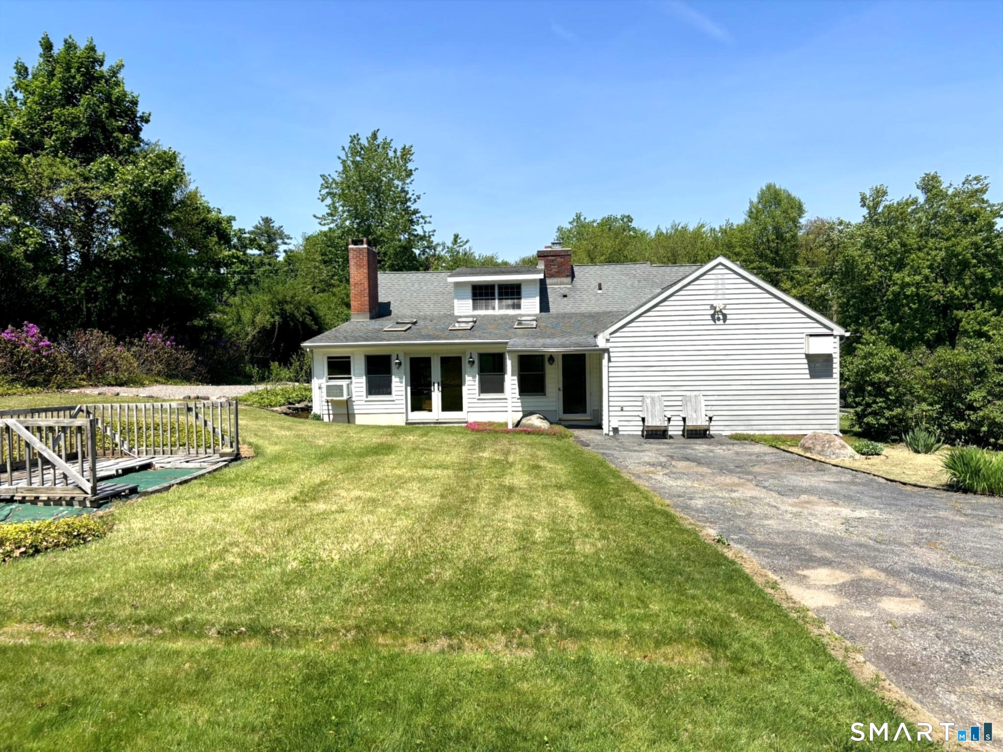 44 Summit Road