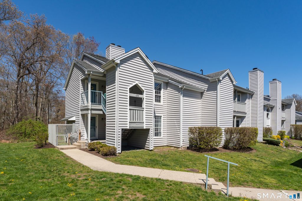 Photo of 91 Crown Knoll Court #124, Groton, CT 06340 (MLS # 24171330)