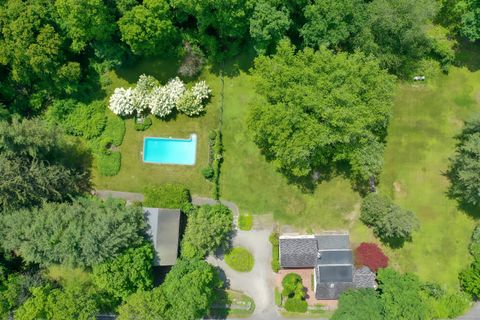 708 L Ponus Ridge New Canaan CT 06840
