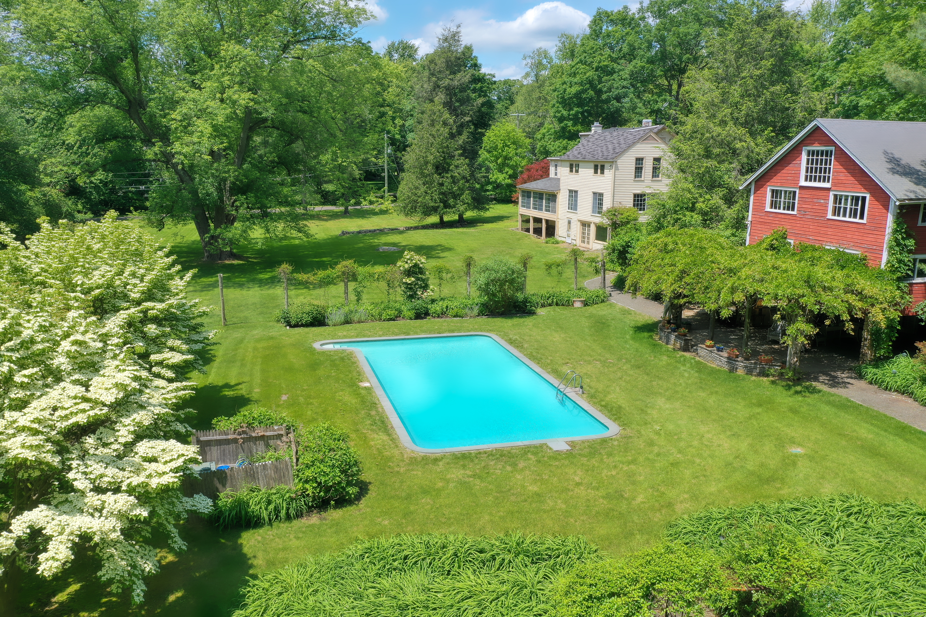 708 L Ponus Ridge