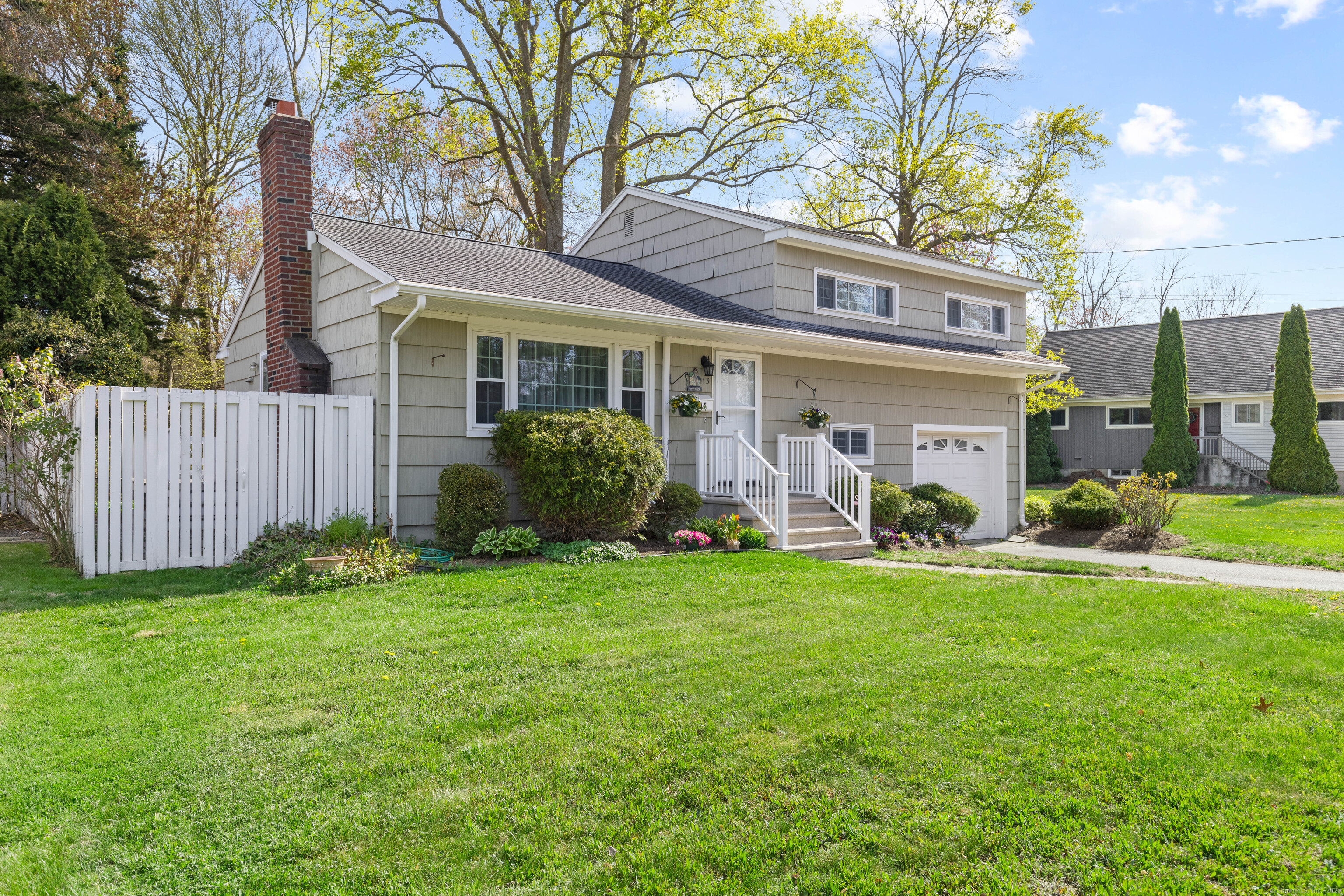 115 Chestnut Hill Road, Groton, Connecticut image 3