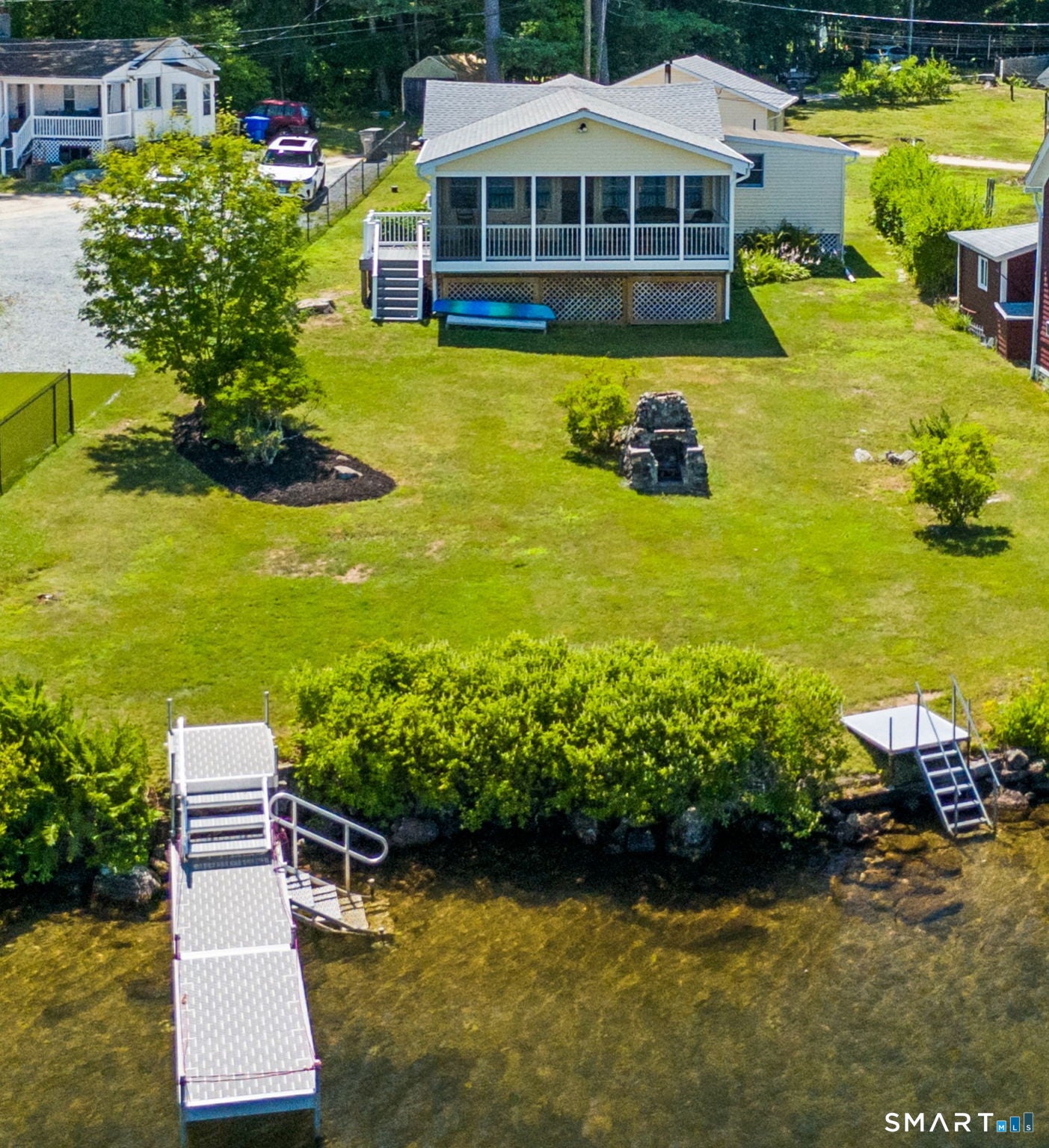 12 Private Grounds Road