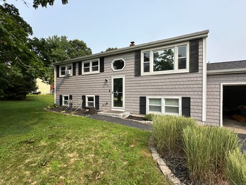 Photo of 17 Meadow Street, Groton, CT 06355 (MLS # 24157302)