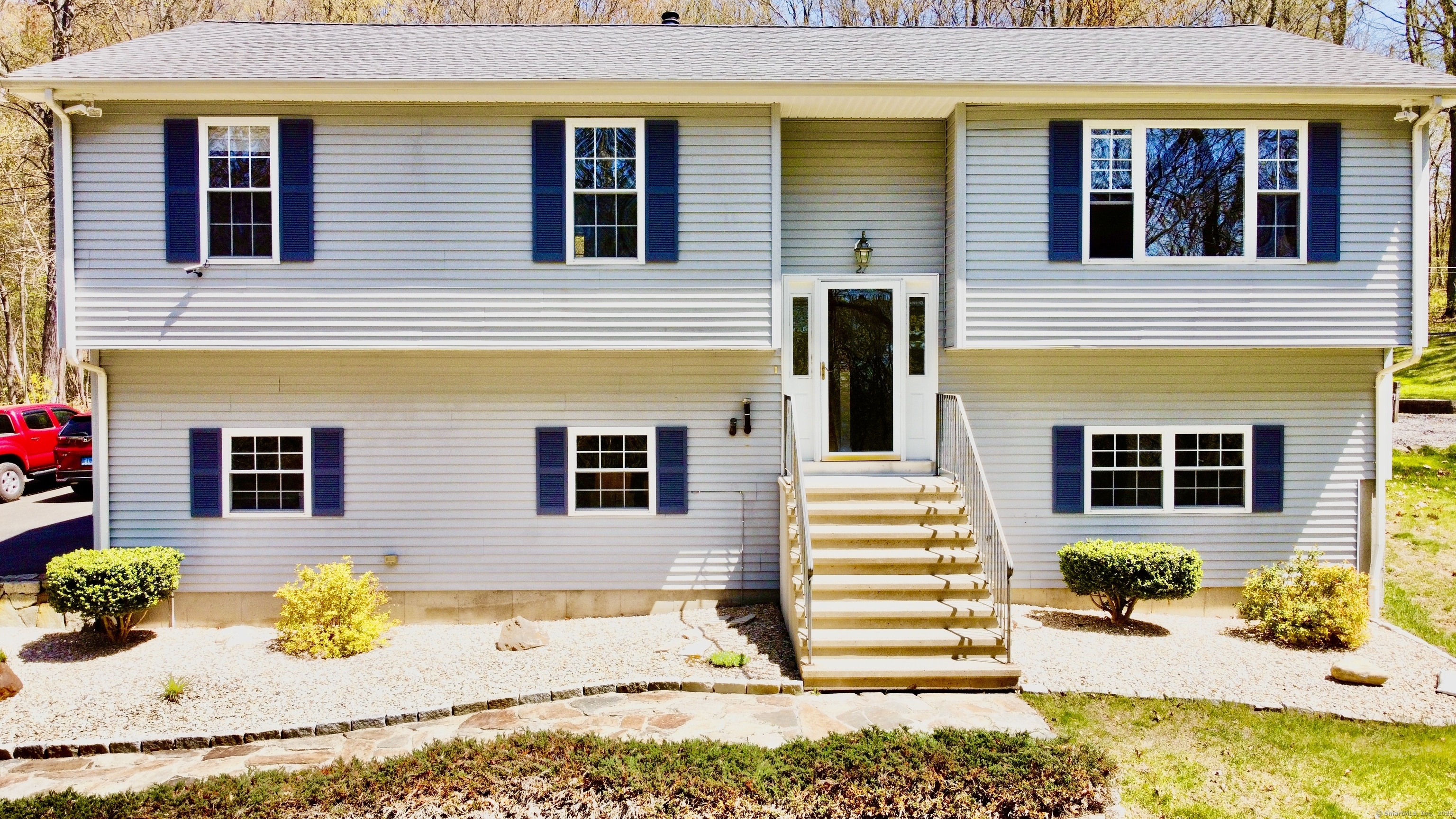 27 Fieldstone Terrace, Naugatuck, Connecticut image 1