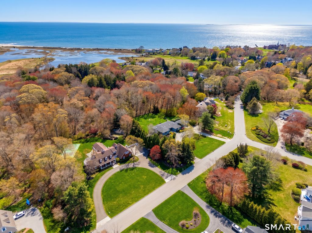 Photo of 11 Westwood Drive, Waterford, CT 06385 (MLS # 24172582)