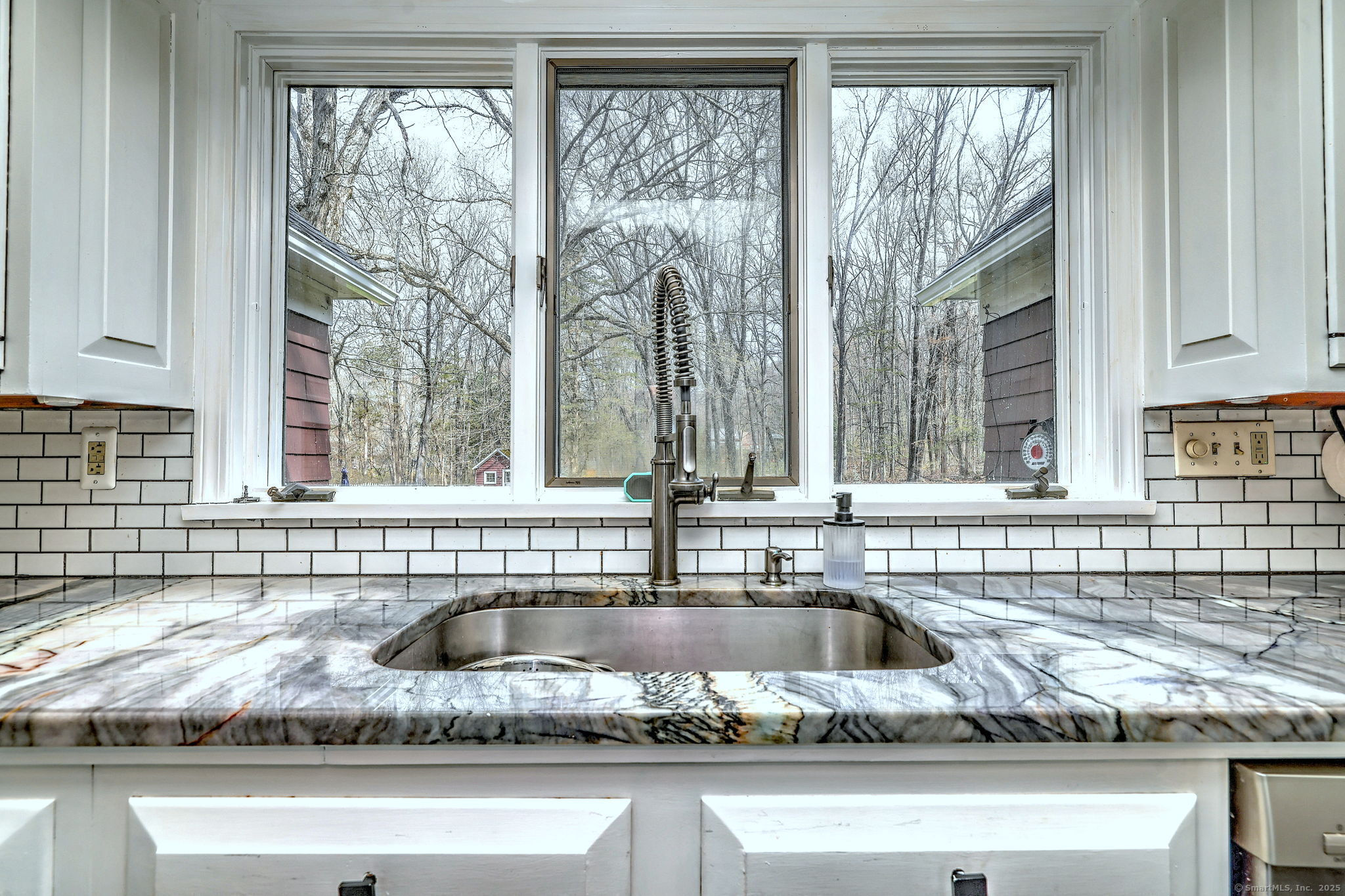 805 E Johnson Avenue, Cheshire, Connecticut image 12