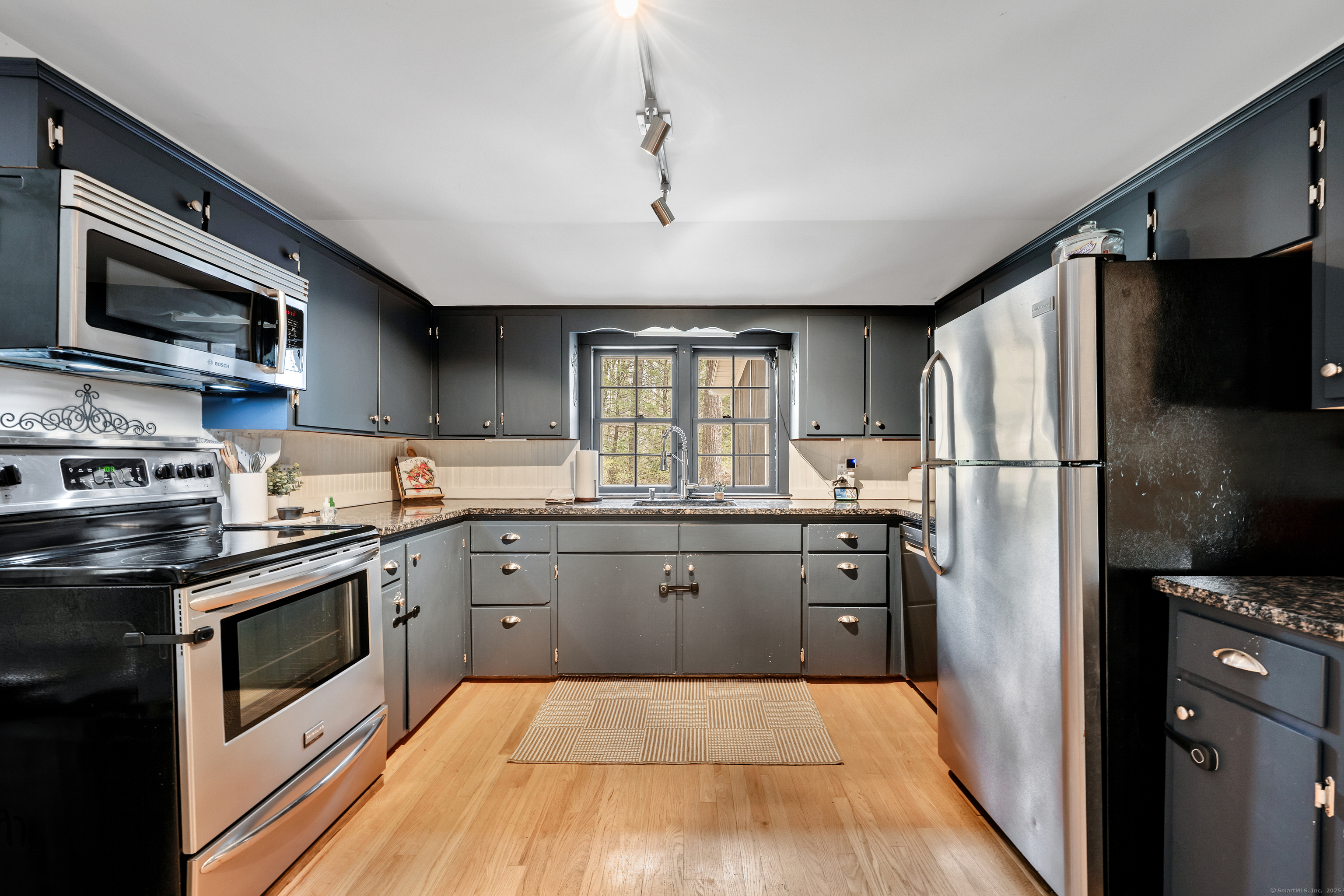 40 Climax Road, Simsbury, Connecticut image 8