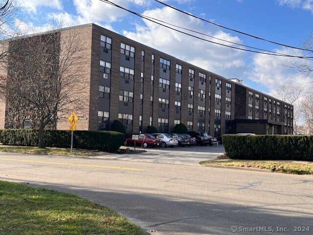 9 Park Street 1T, Norwalk, Connecticut - 1 Bathrooms  
1 Rooms - 