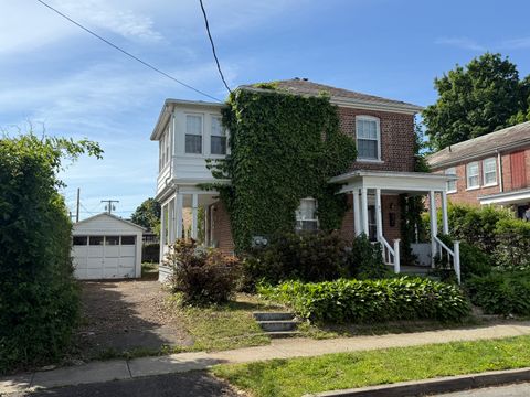 27 Longview Avenue Fairfield CT 06824