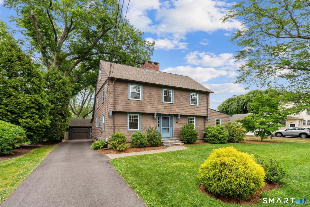 Photo of 16 Clifton Avenue, West Hartford, CT 06107 (MLS # 24176202)