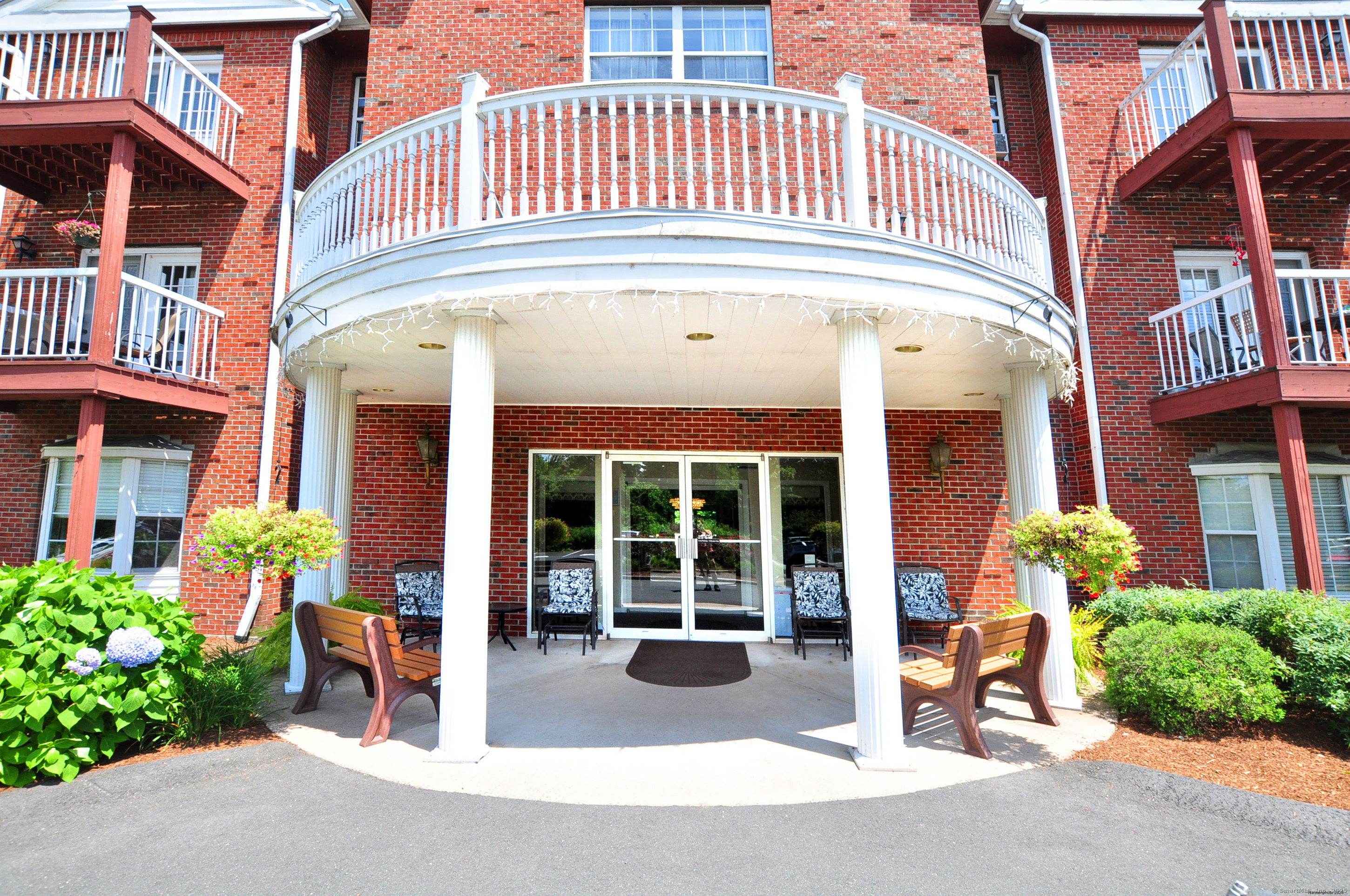 625 Palisado Avenue APT 212