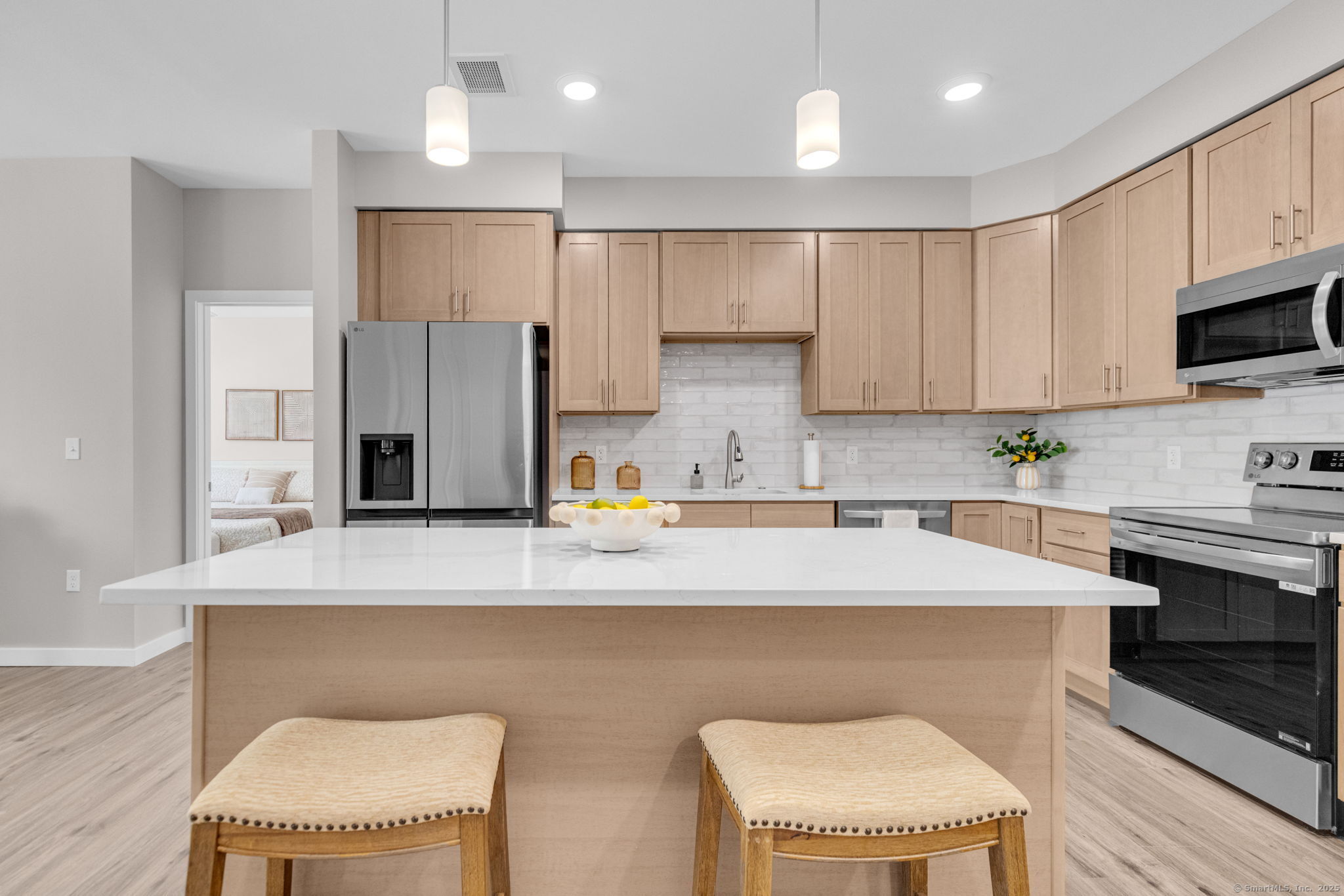 Berlin, Connecticut 06037, United States, 2 Bedrooms Bedrooms, ,2 BathroomsBathrooms,Residential,Active,236395