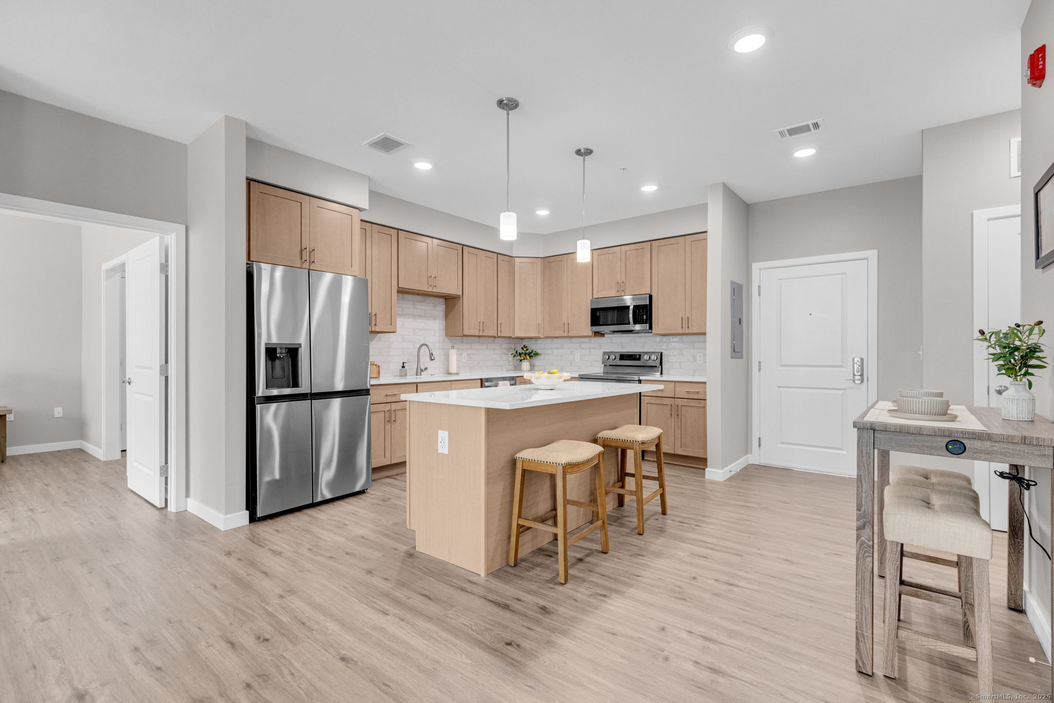 Berlin, Connecticut 06037, United States, 2 Bedrooms Bedrooms, ,2 BathroomsBathrooms,Residential,Active,236395