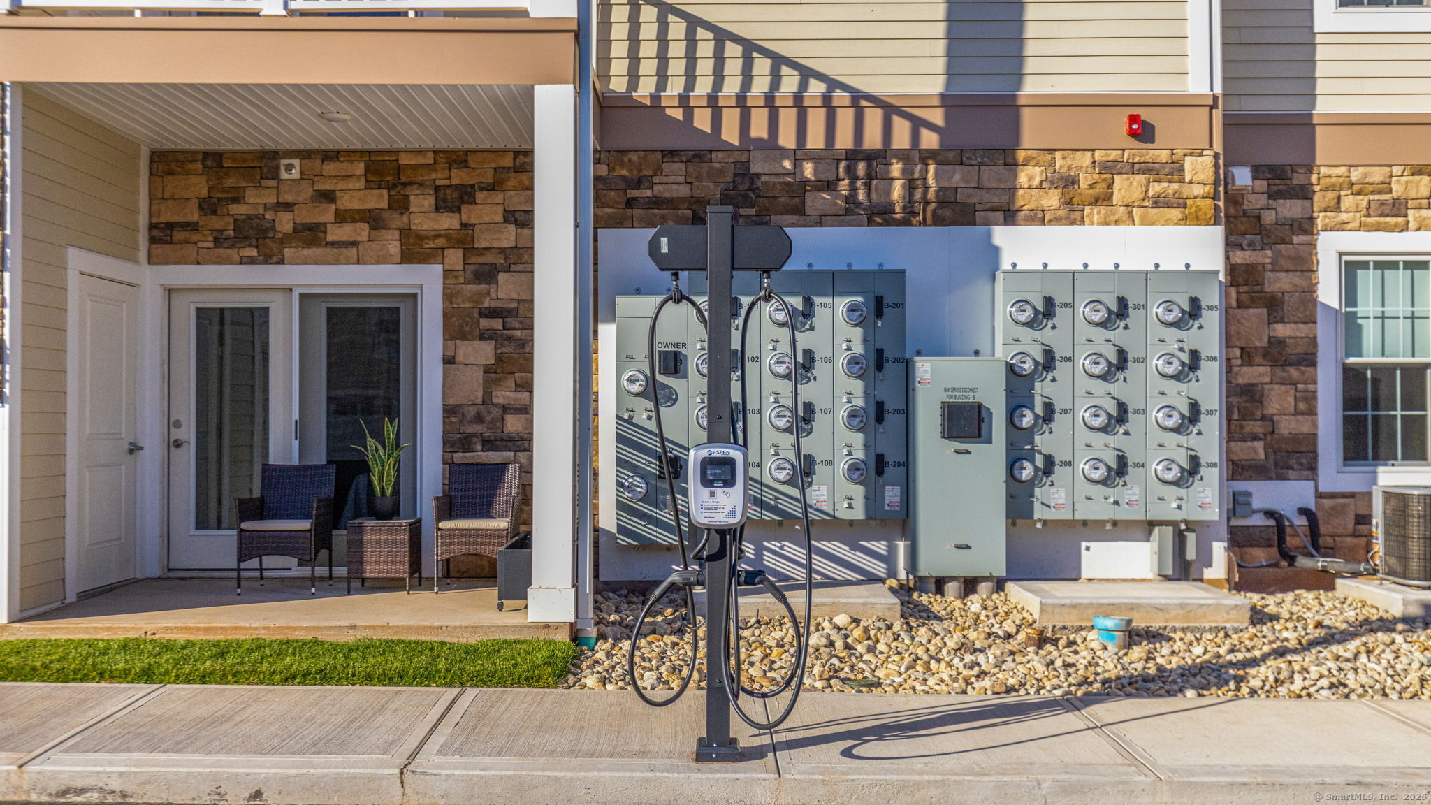 Berlin, Connecticut 06037, United States, 2 Bedrooms Bedrooms, ,2 BathroomsBathrooms,Residential,Active,236395