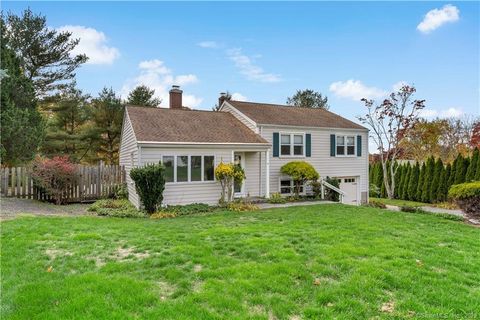 Photo of 4 Woodvale Rd Extension, Branford, CT 06405 (MLS # 24142135)