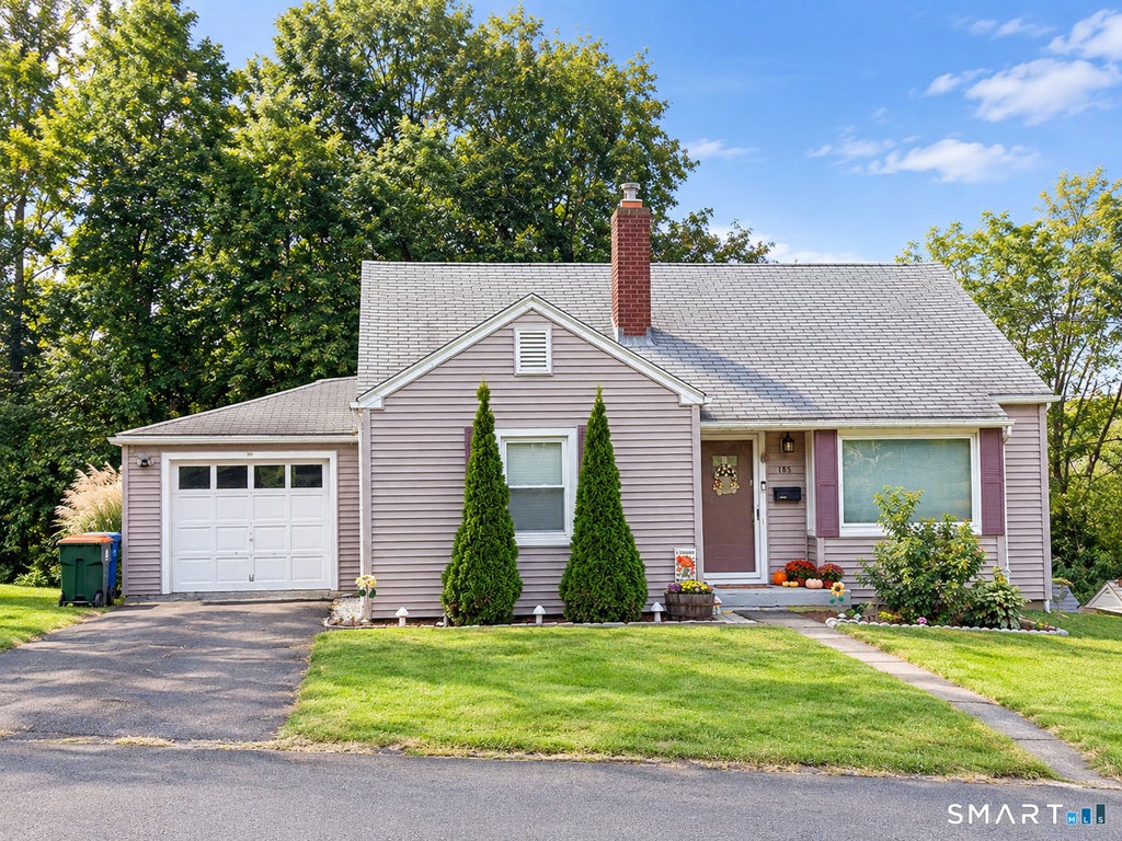 Photo of 185 Columbus Avenue, Meriden, CT 06451 (MLS # 24210282)