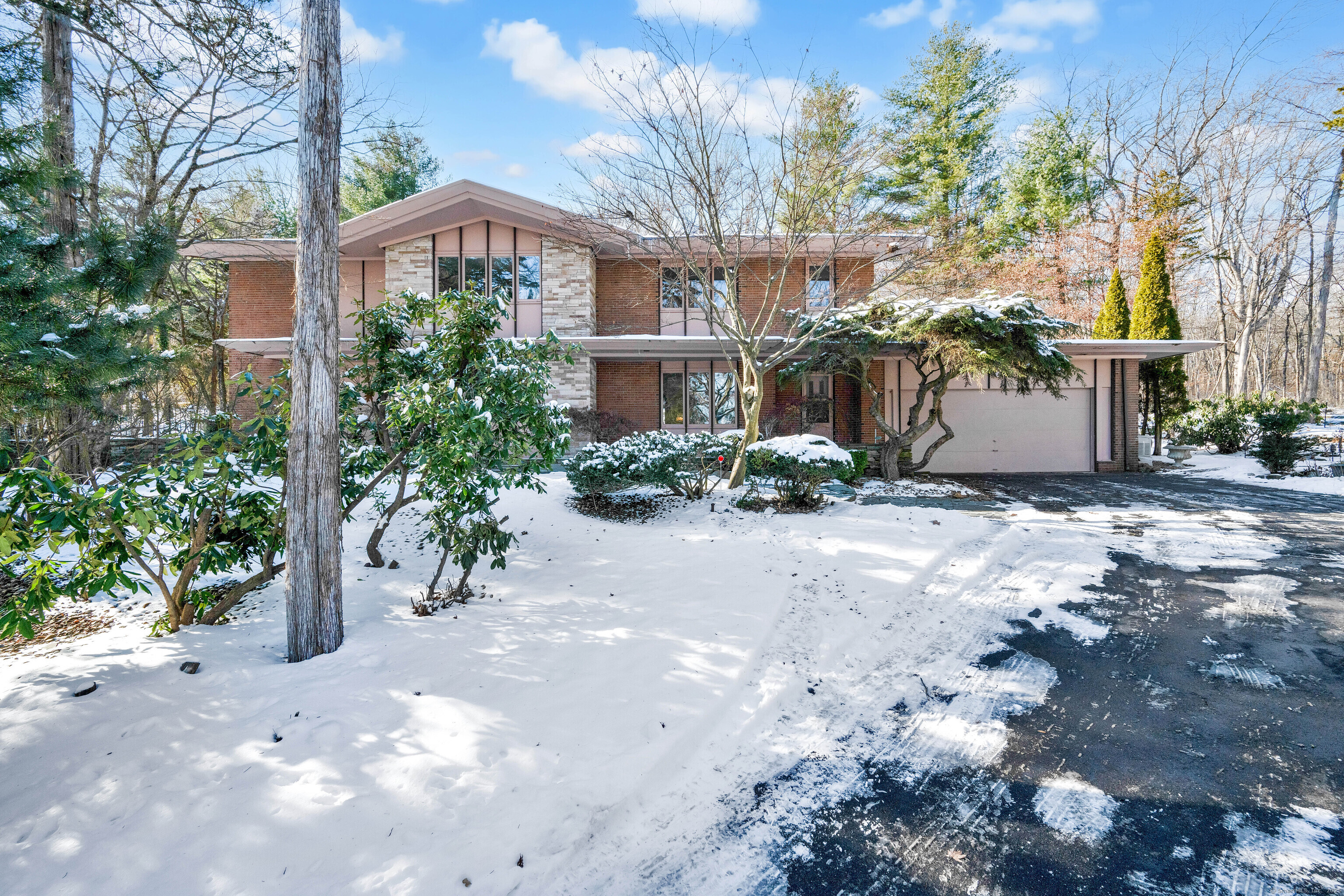 Property for Sale at High Ridge Road, West Hartford, Connecticut - Bedrooms: 4 
Bathrooms: 5 
Rooms: 8  - $1,200,000