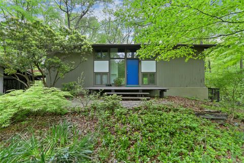 27 Hackberry Hill Road Weston CT 06883