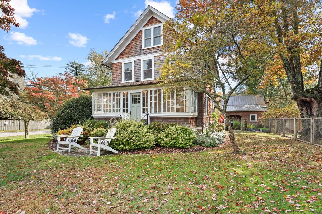 Photo of 126 Main Street, Essex, CT 06409 (MLS # 24131943)