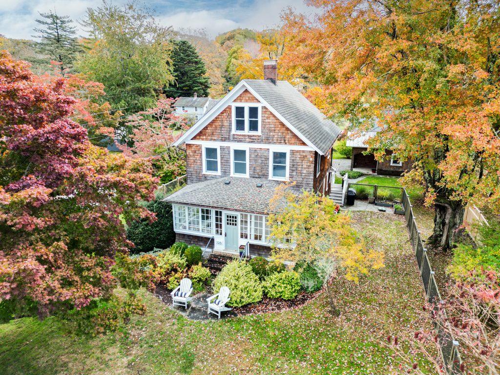 Photo of 126 Main Street, Essex, CT 06409 (MLS # 24131943)
