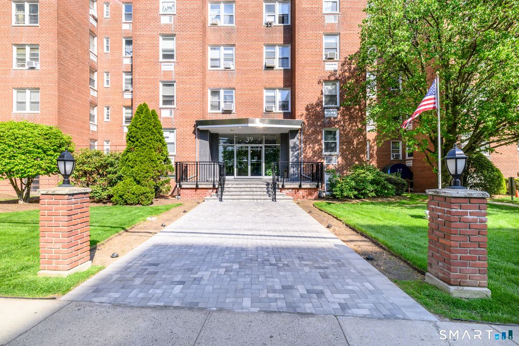 Photo of 39 Glenbrook Road #1P, Stamford, CT 06902 (MLS # 24173195)