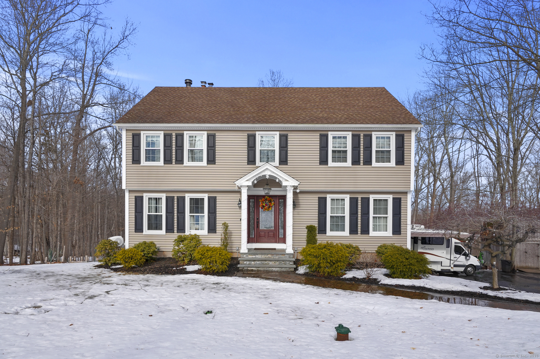 Chimney Hill Road, Wallingford, Connecticut - 4 Bedrooms  
3 Bathrooms  
8 Rooms - 