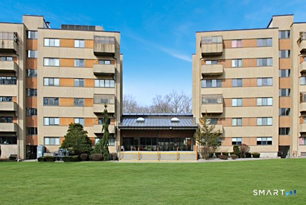 Photo of 90 Putter Drive #413, Wallingford, CT 06492 (MLS # 24159910)