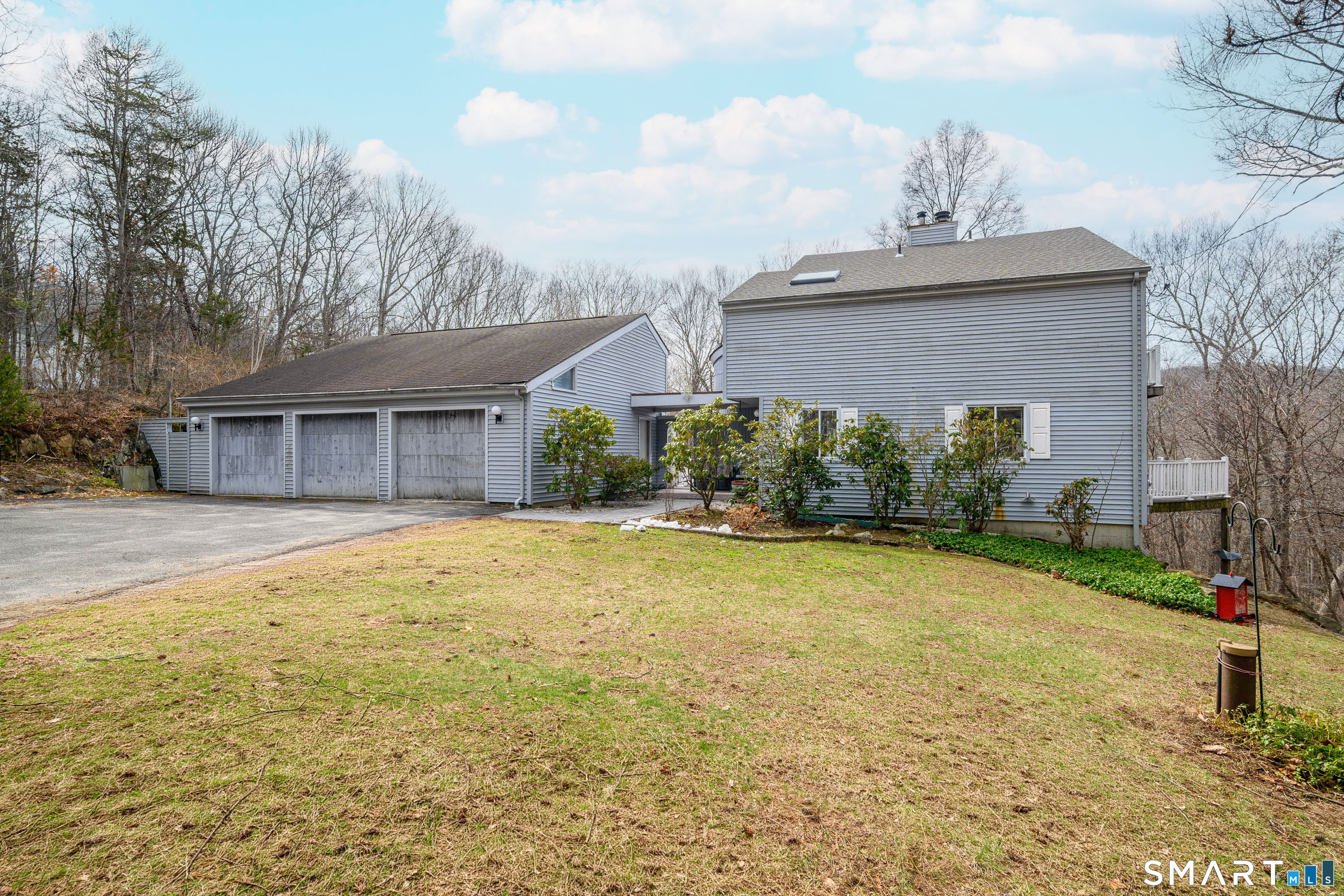 11 Chestnut Hill Road
