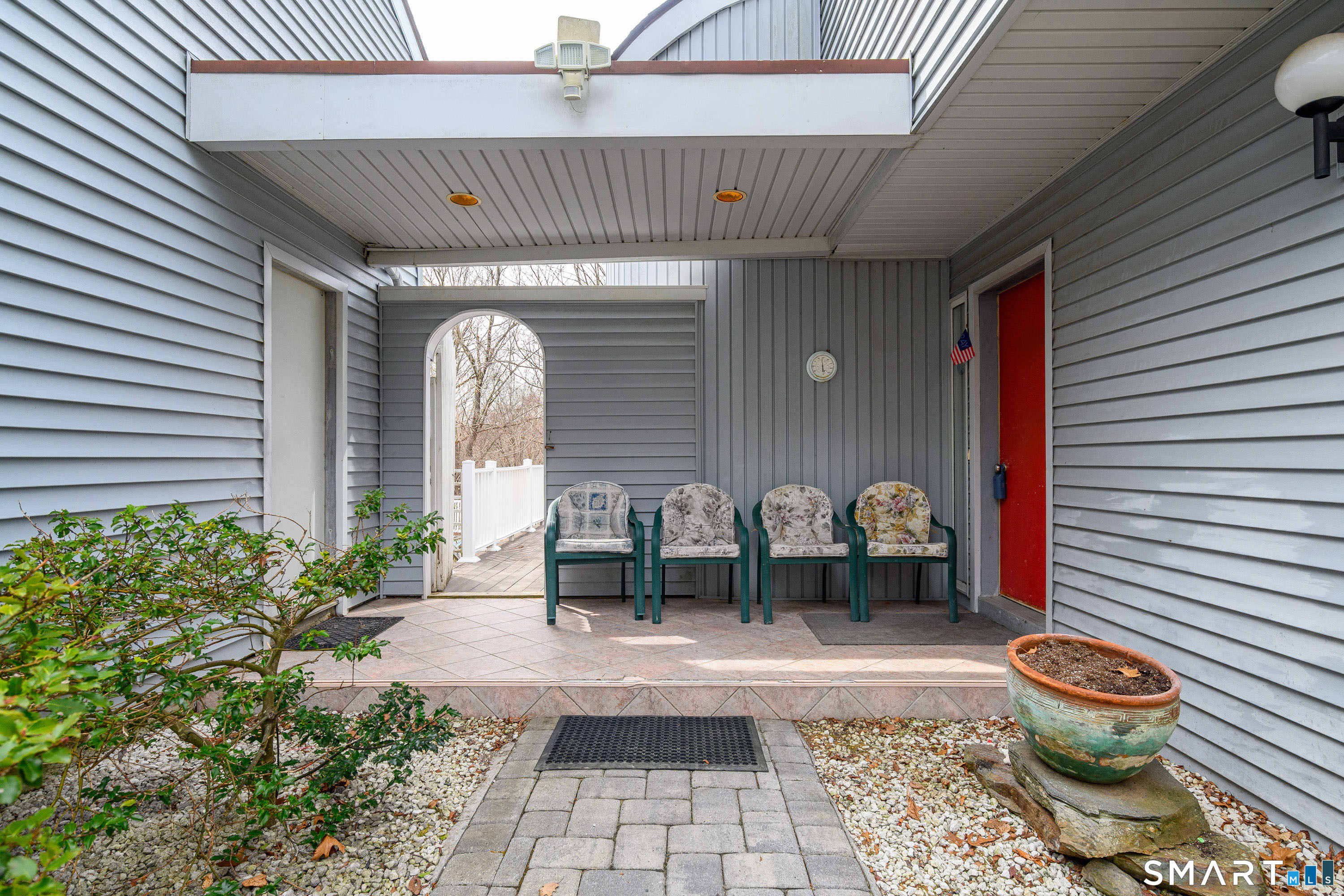 11 Chestnut Hill Road