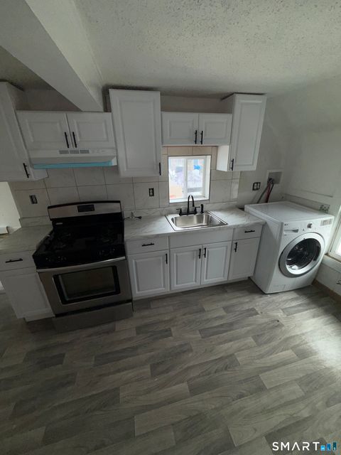 Photo of 172 Dekalb Avenue #2, Bridgeport, CT 06607 (MLS # 24165646)