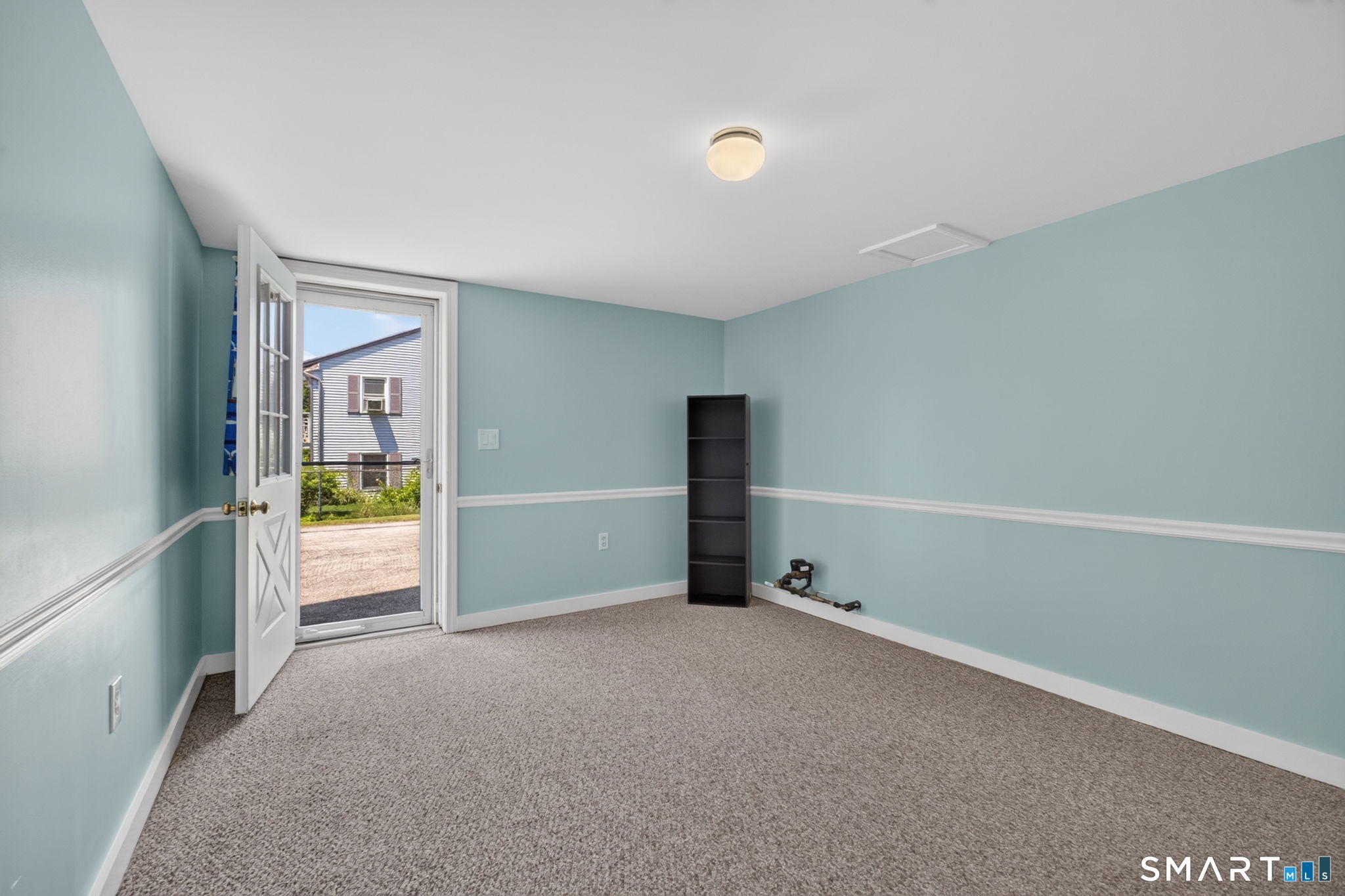 8 Pleasant Street