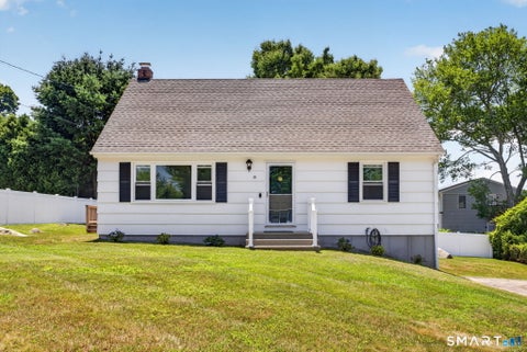 Homes For Sale - 8 Pleasant Street<br/> Stonington, CT 06355