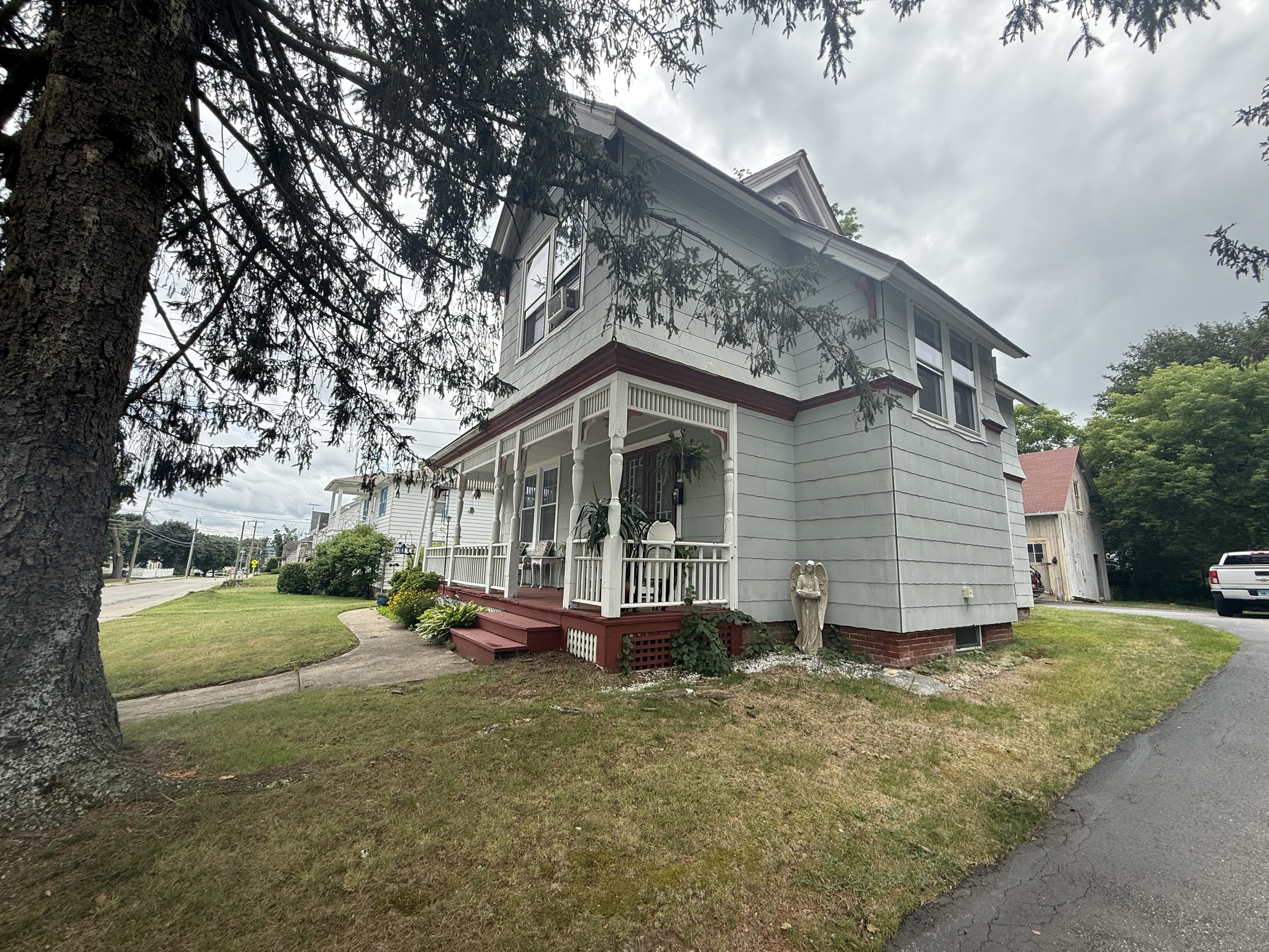 352 Church Street
