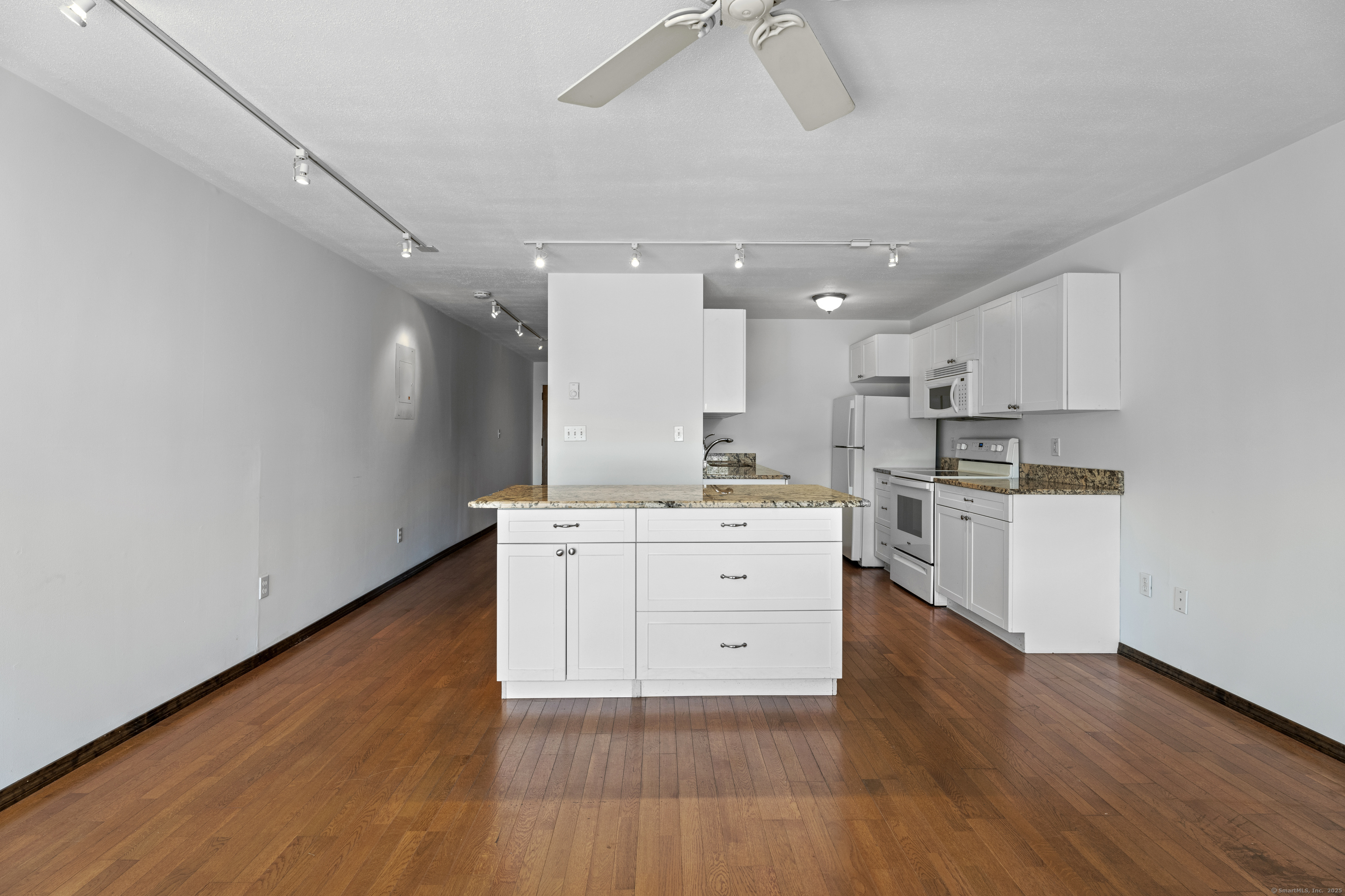 241 West Walk #241, West Haven, Connecticut image 8