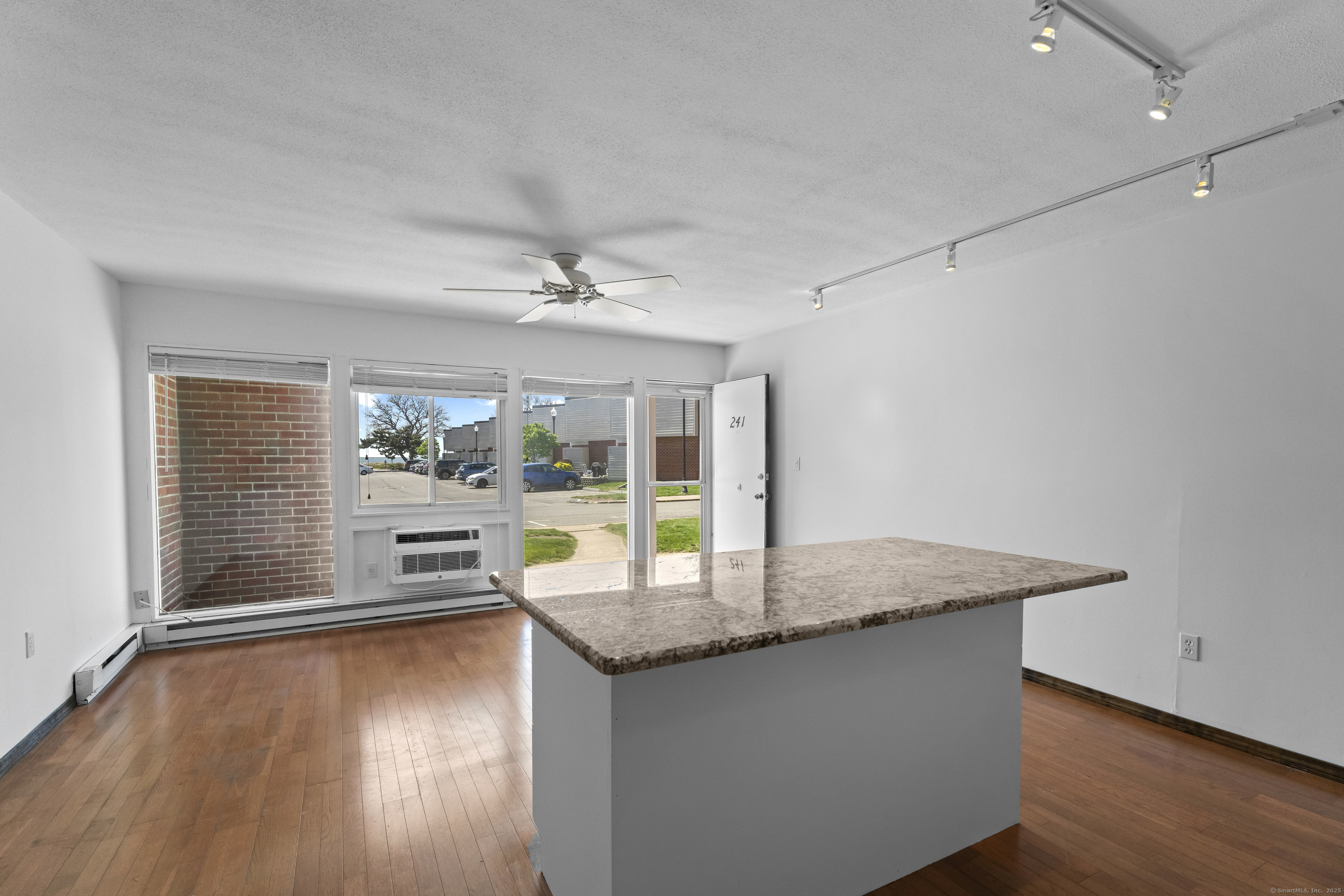 241 West Walk #241, West Haven, Connecticut image 4