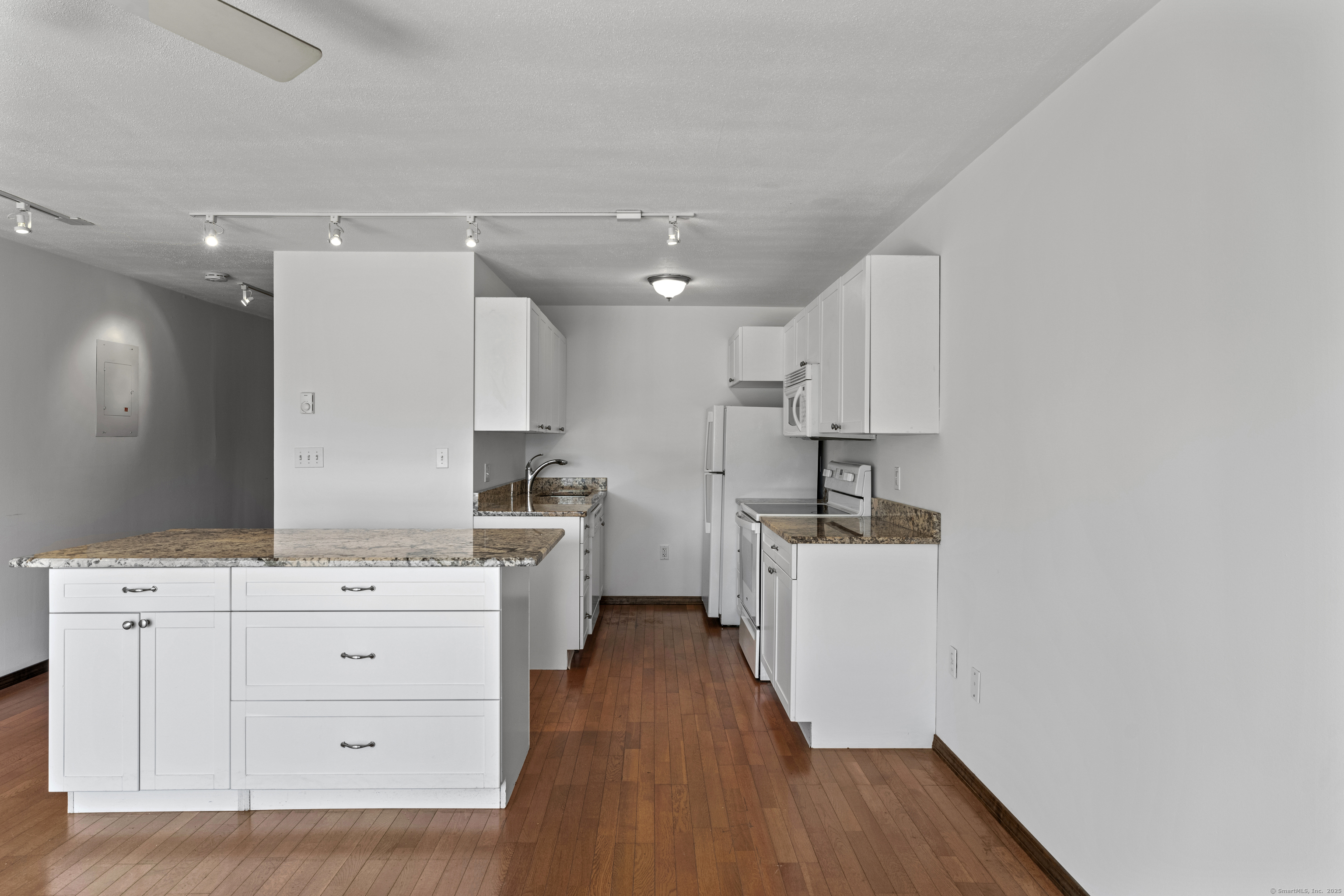 241 West Walk #241, West Haven, Connecticut image 11