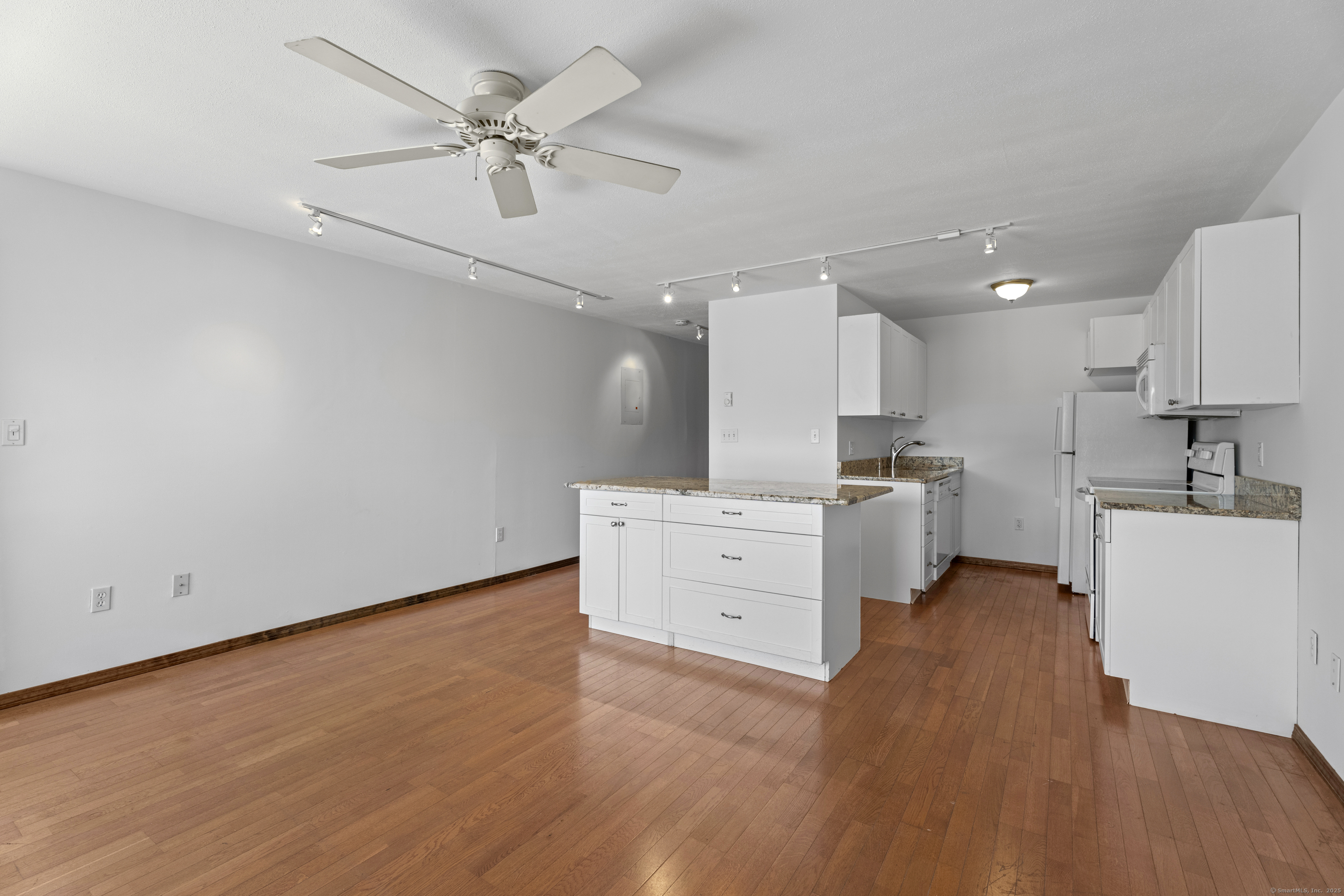 241 West Walk #241, West Haven, Connecticut image 9