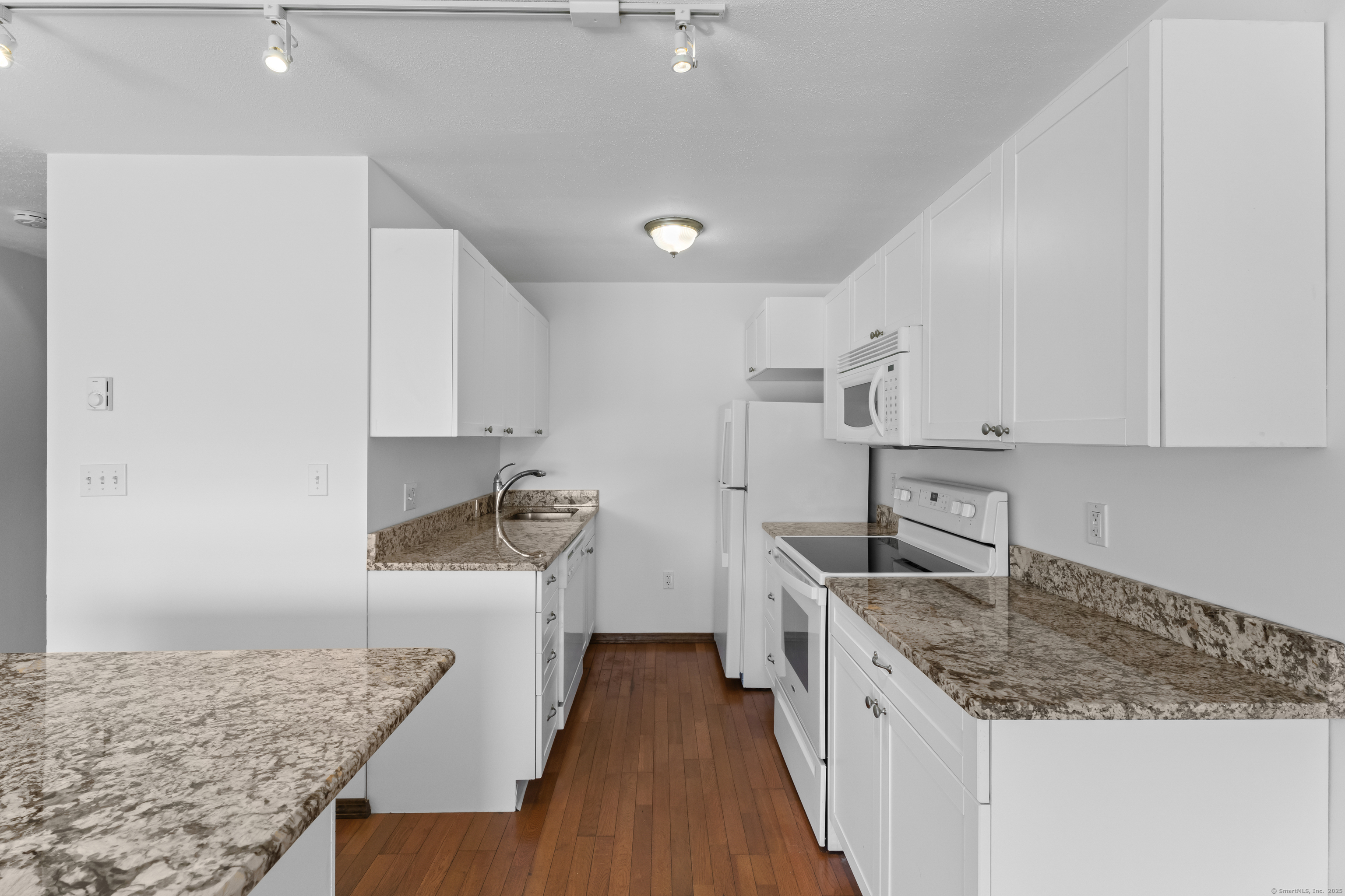 241 West Walk #241, West Haven, Connecticut image 12