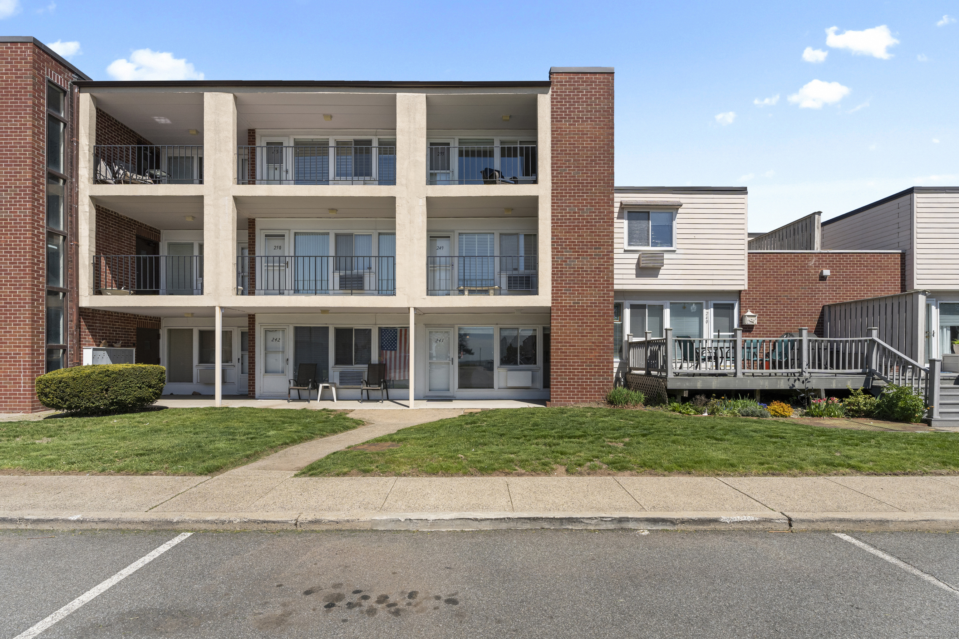 241 West Walk #241, West Haven, Connecticut image 2