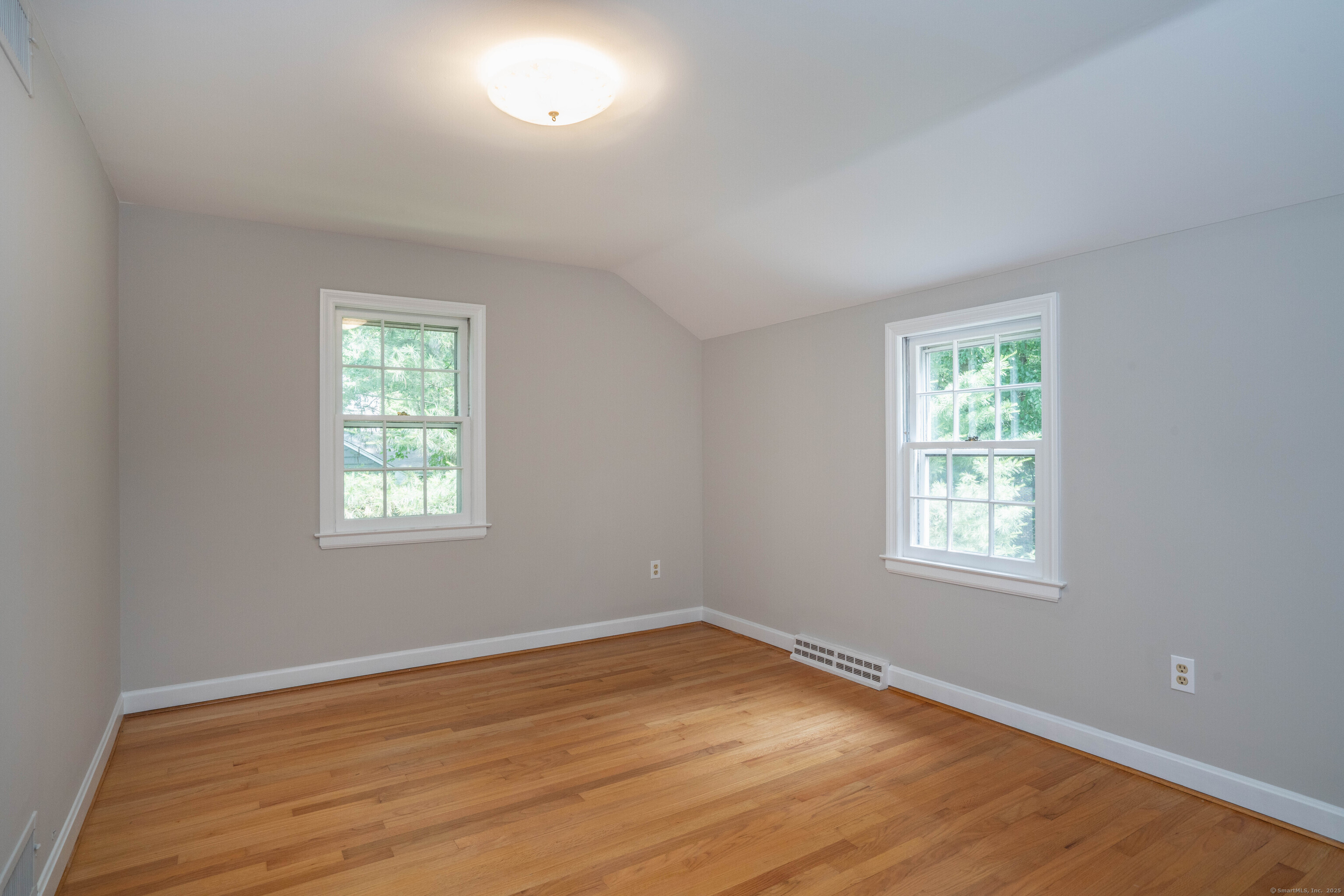 Glastonbury, Connecticut 06033, United States, 4 Bedrooms Bedrooms, ,3 BathroomsBathrooms,Residential,Pending,143426