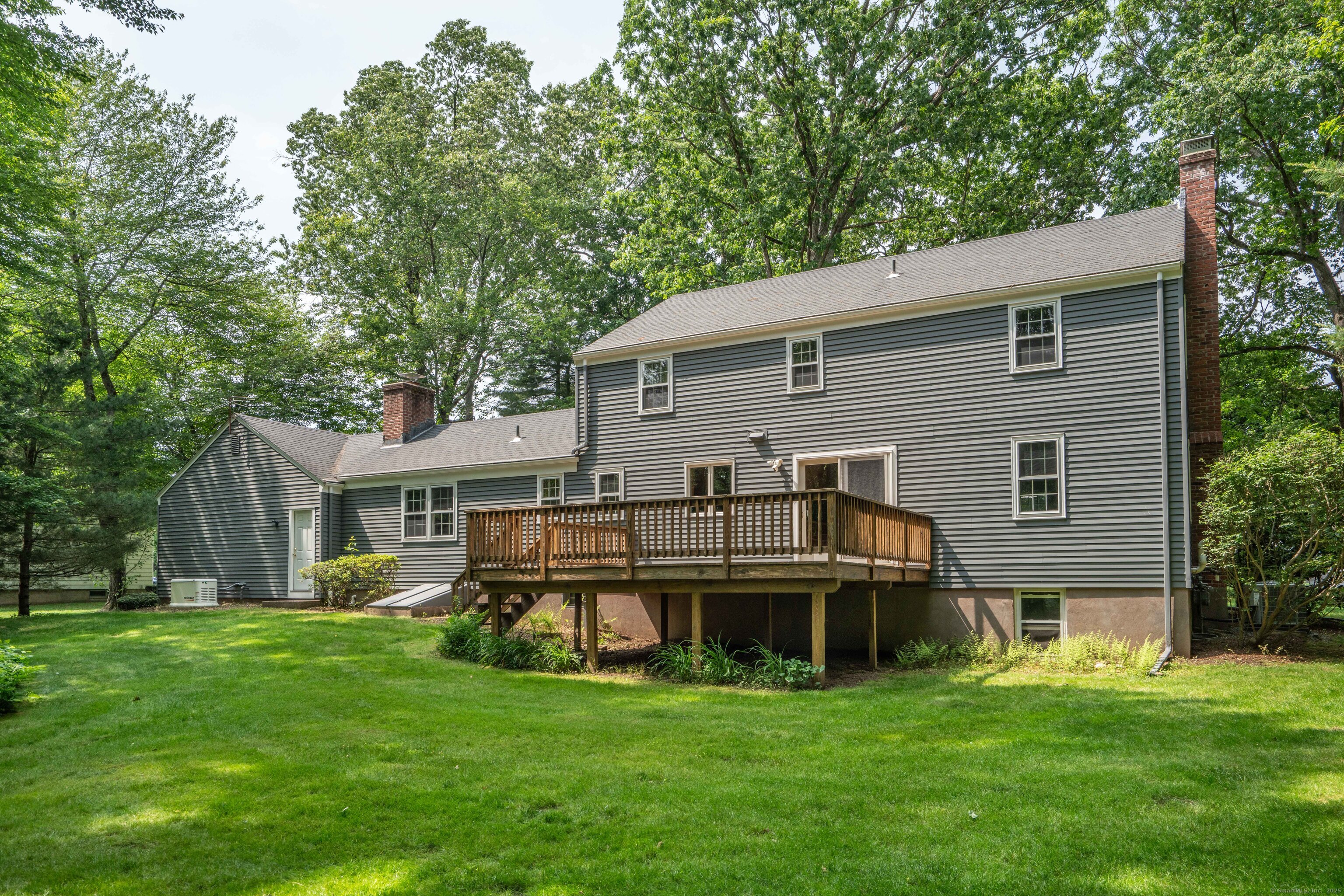 Glastonbury, Connecticut 06033, United States, 4 Bedrooms Bedrooms, ,3 BathroomsBathrooms,Residential,Pending,143426