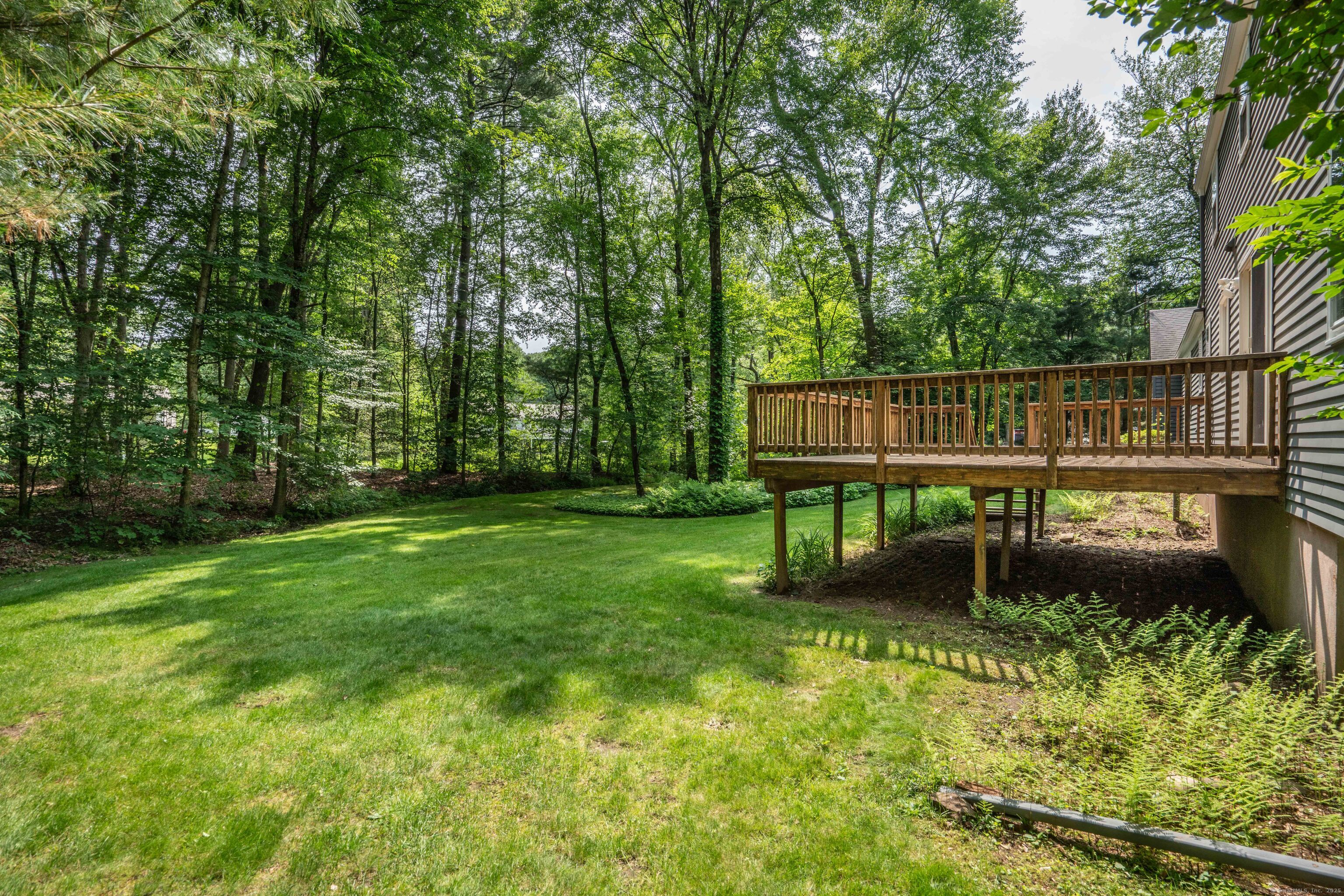 Glastonbury, Connecticut 06033, United States, 4 Bedrooms Bedrooms, ,3 BathroomsBathrooms,Residential,Pending,143426