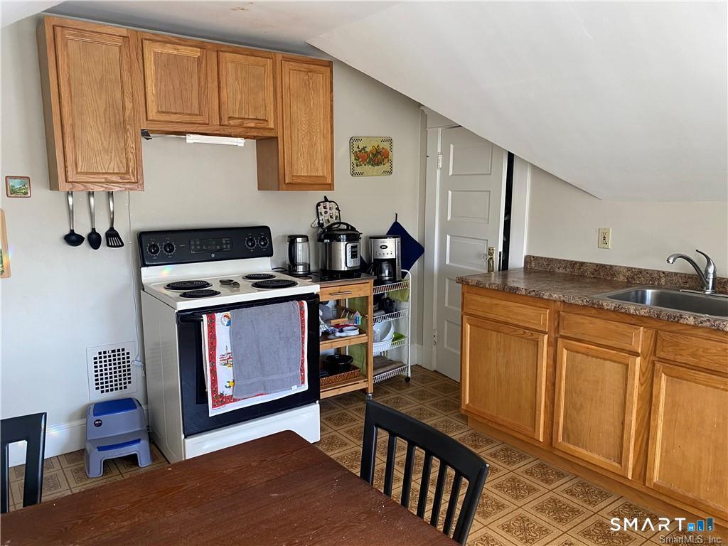 207 Alden Avenue 3