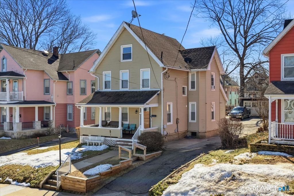 Photo of 156 Willetts Avenue, New London, CT 06320 (MLS # 24159070)